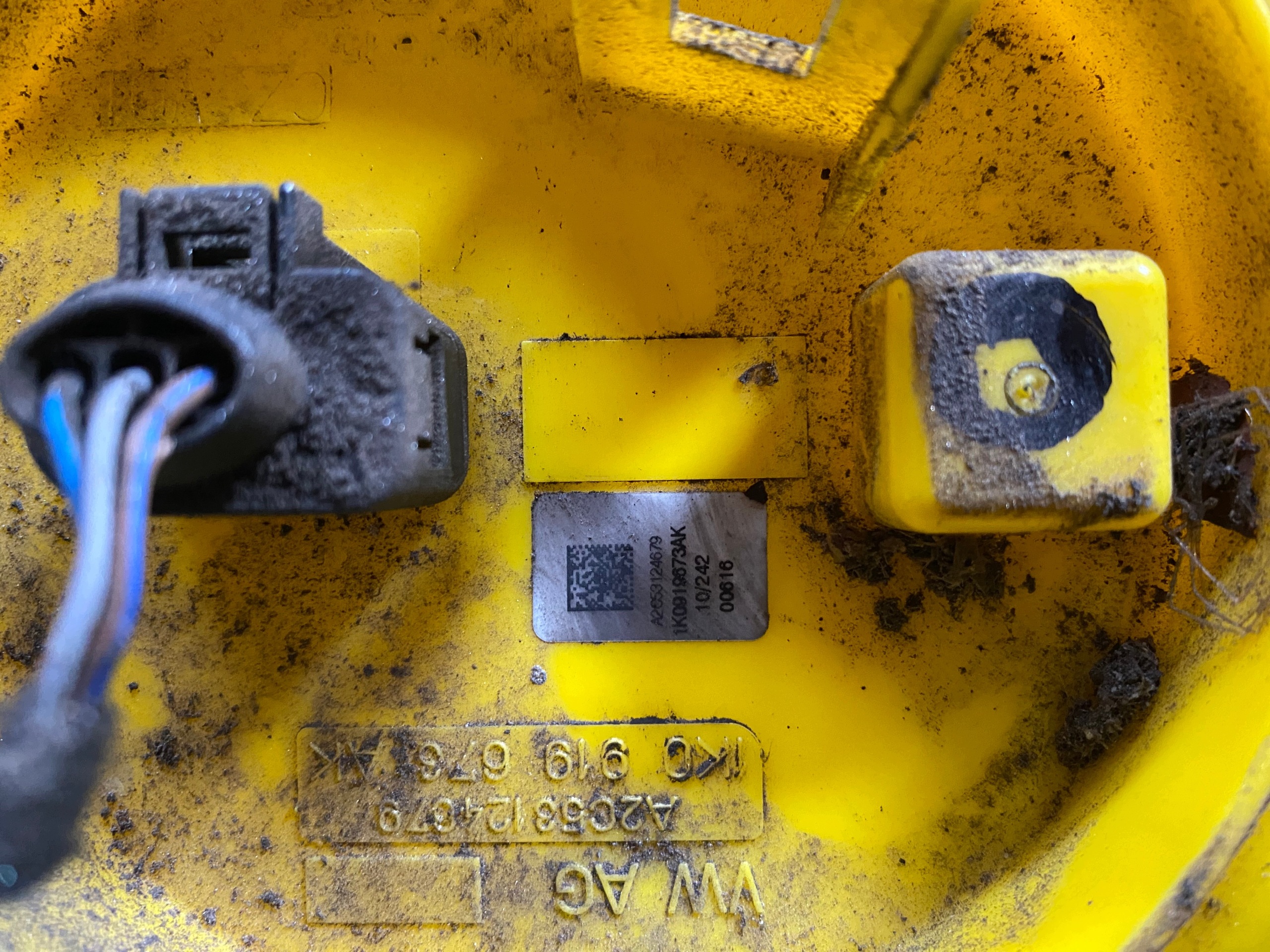 Bränslenivåsensor OEM 1K0919673AK Audi TT 8J image 3