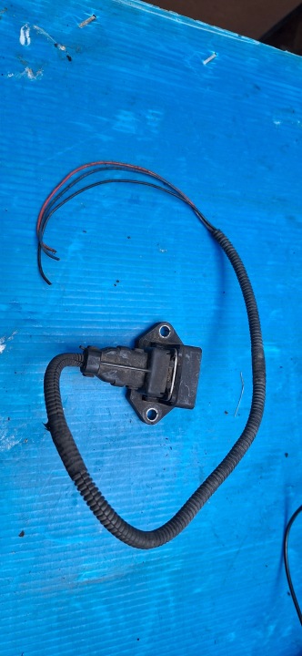 Kia Carens II ESP acceleration sensor module 9570930002 0K2NC18911