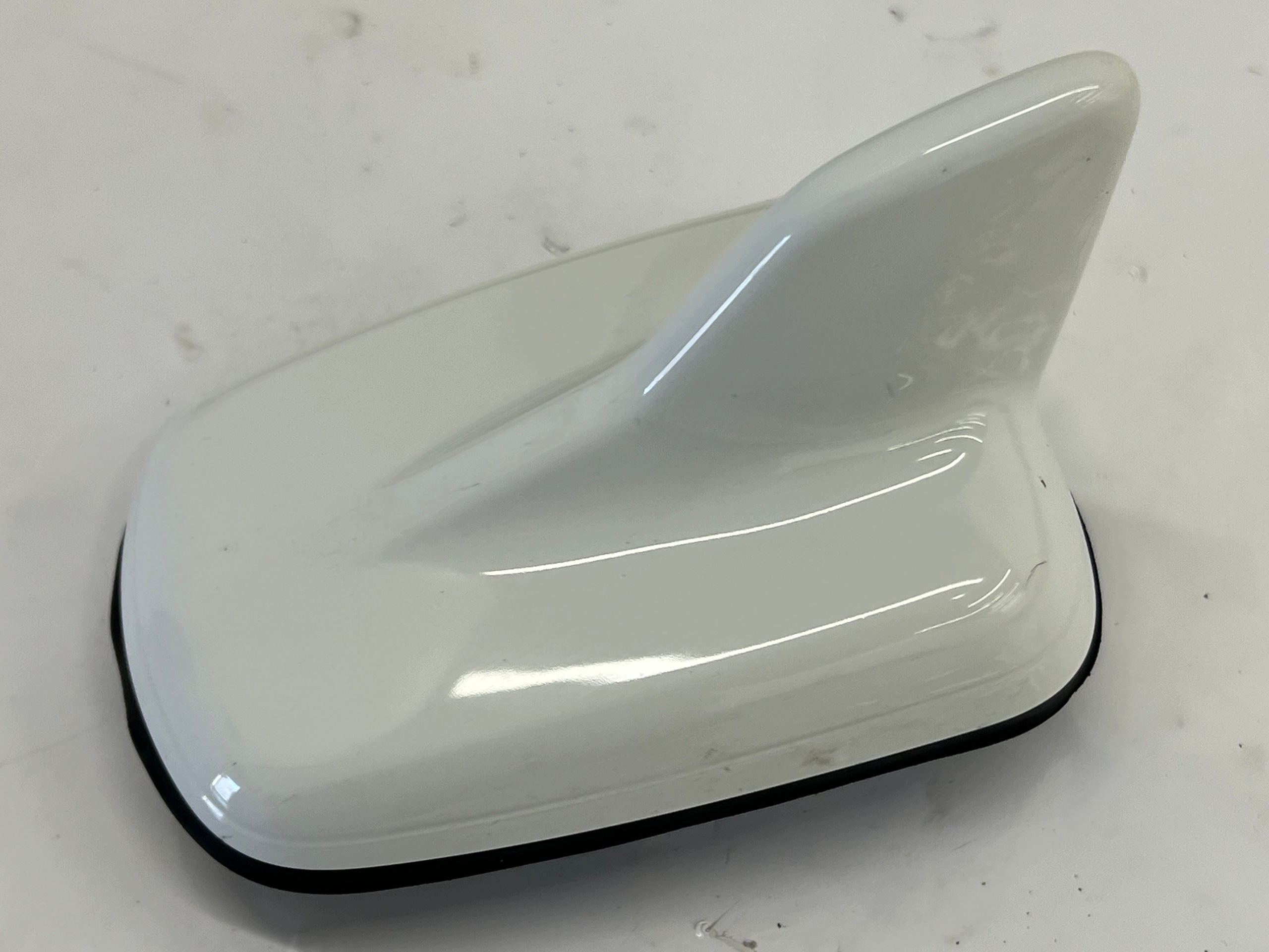 Audi A4 B9 Hai-antenni OEM 4M0035503K