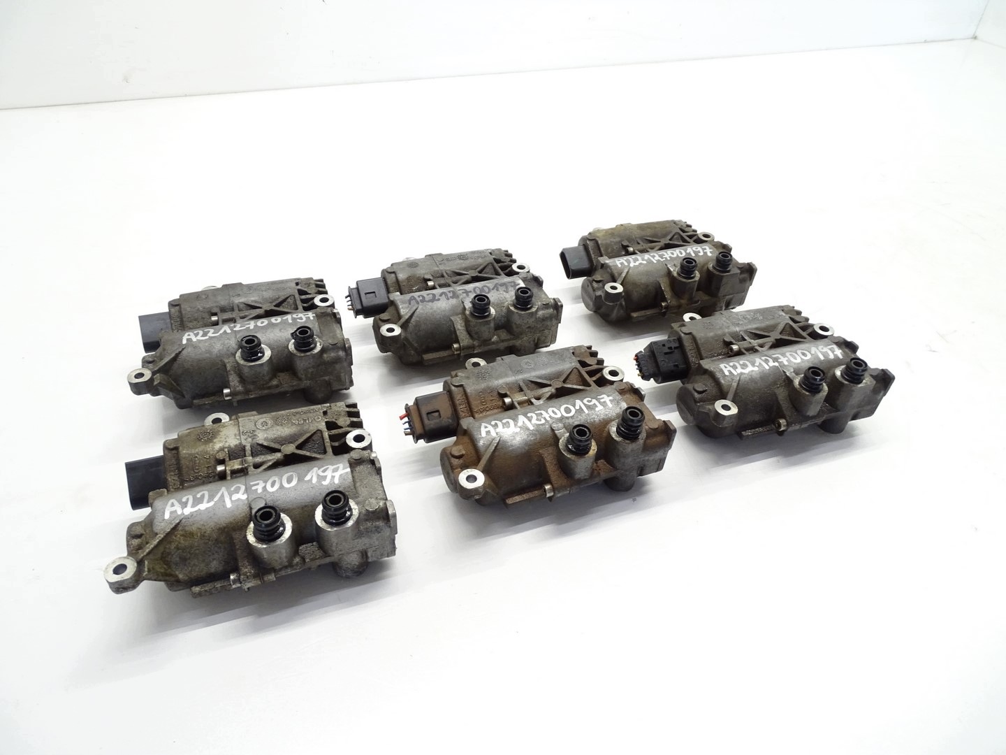 Mercedes Start-Stop-pumppu OEM A2212700197 - Käytetty