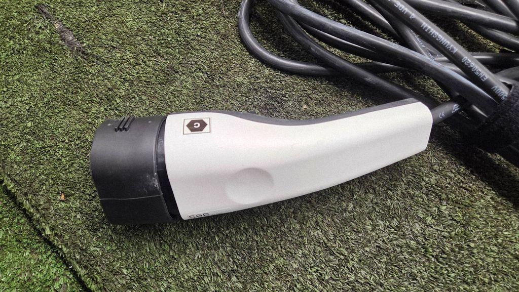 Hyundai Ioniq 5 sähköauton latauskaapeli OEM 91686GI060