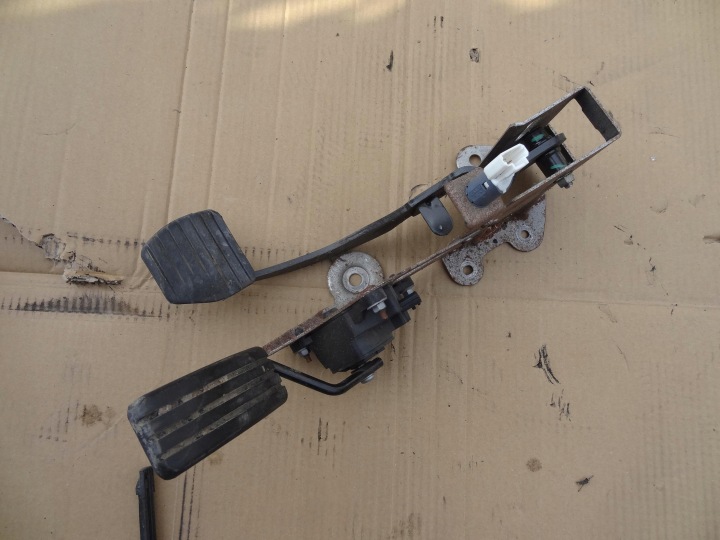 Gaspedal Broms Renault Kangoo II 1.5 DCI 8200436878 ITA