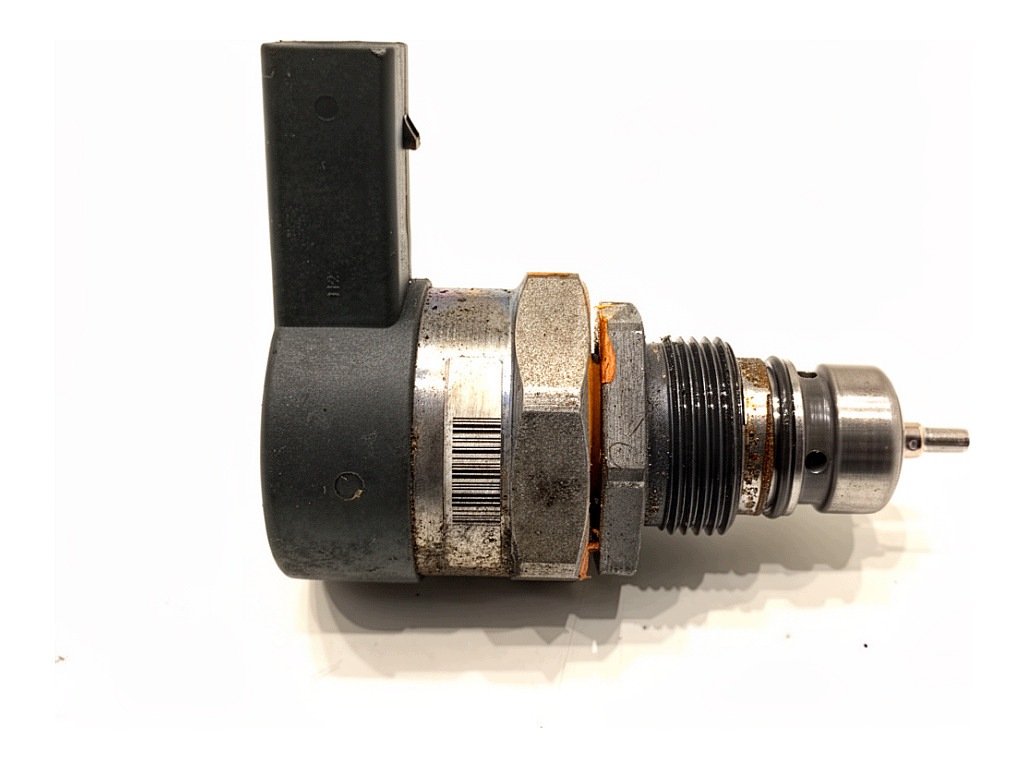 Régulateur Pression Carburant OEM 057130764AB VW Golf VII image 2