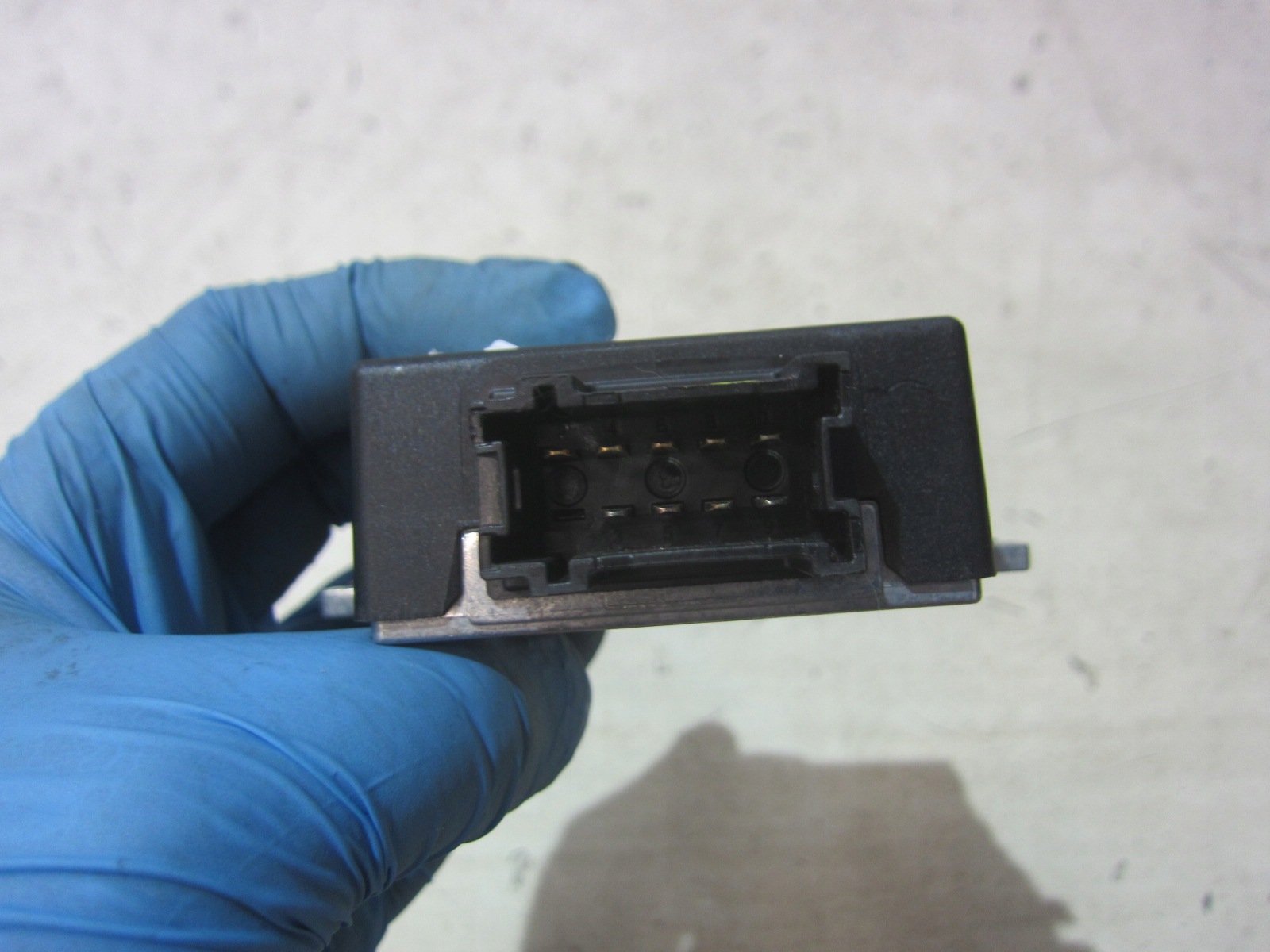 BMW Fuel Pump Control Module OEM 8488591 image 5