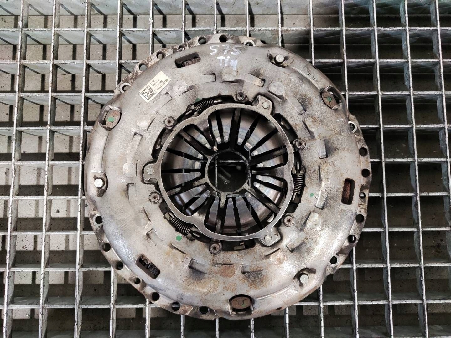 VW Tiguan II 5N Koppeling Compleet 04L105266C36 image 6