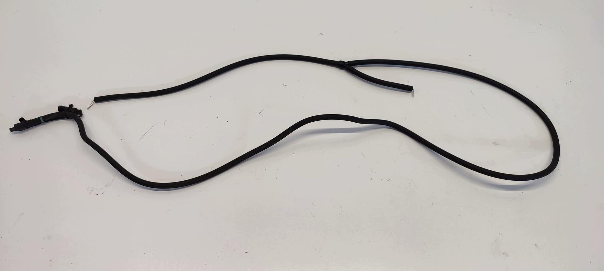 Mercedes-Benz Ruitenwisserslang OEM A2308600192 image 2