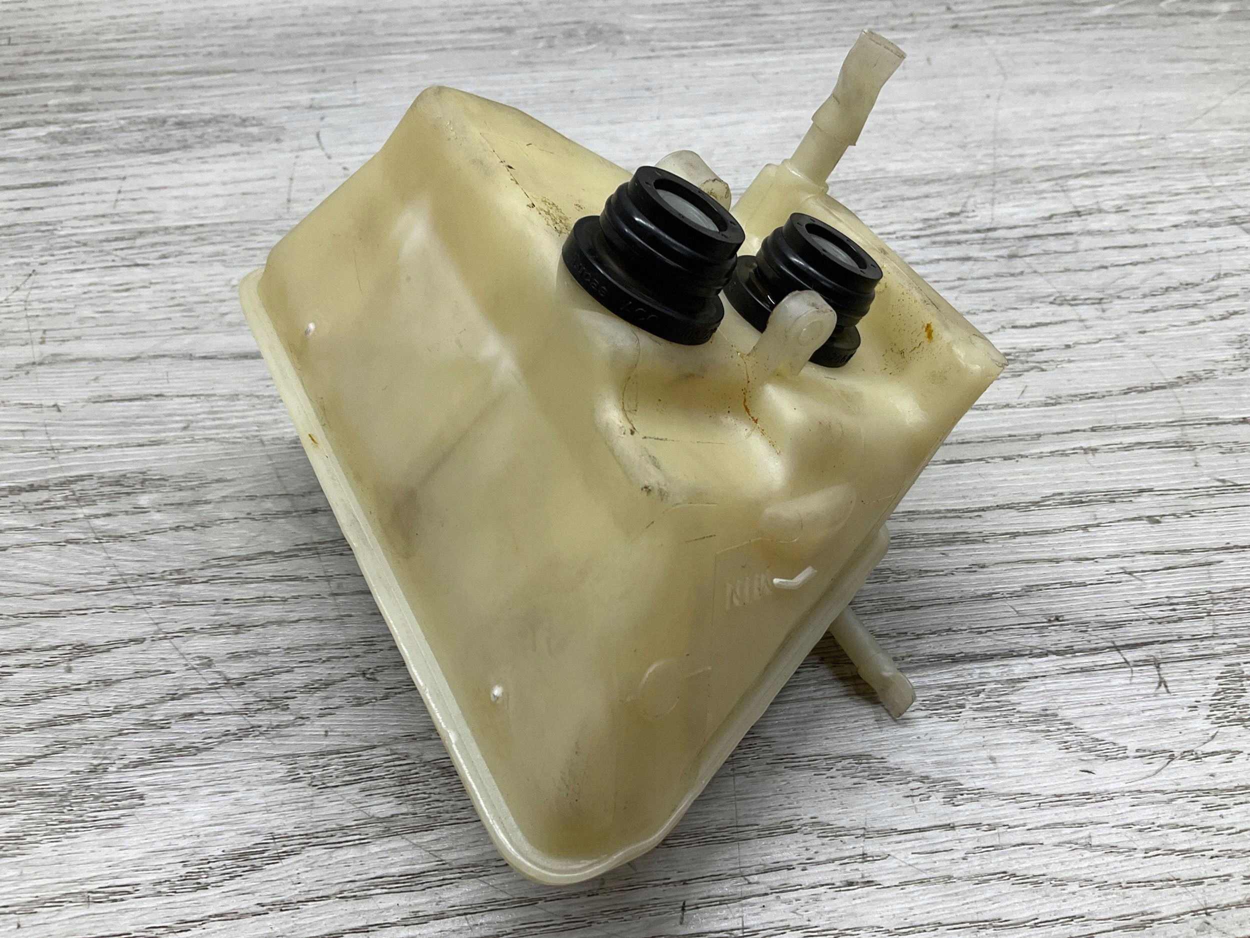 Bremsflüssigkeitsbehälter OEM 0004301102 für Mercedes image 7