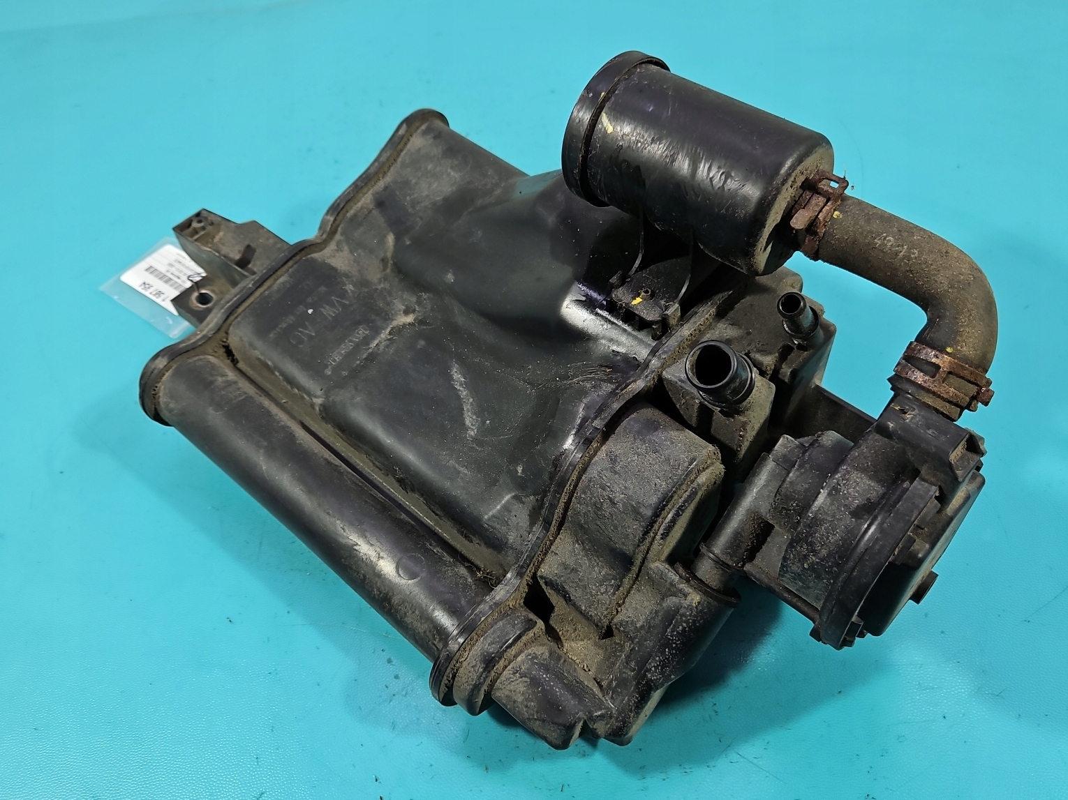 Filtro de carbón Audi A3 S3 8V OEM 5Q0201797 image 3