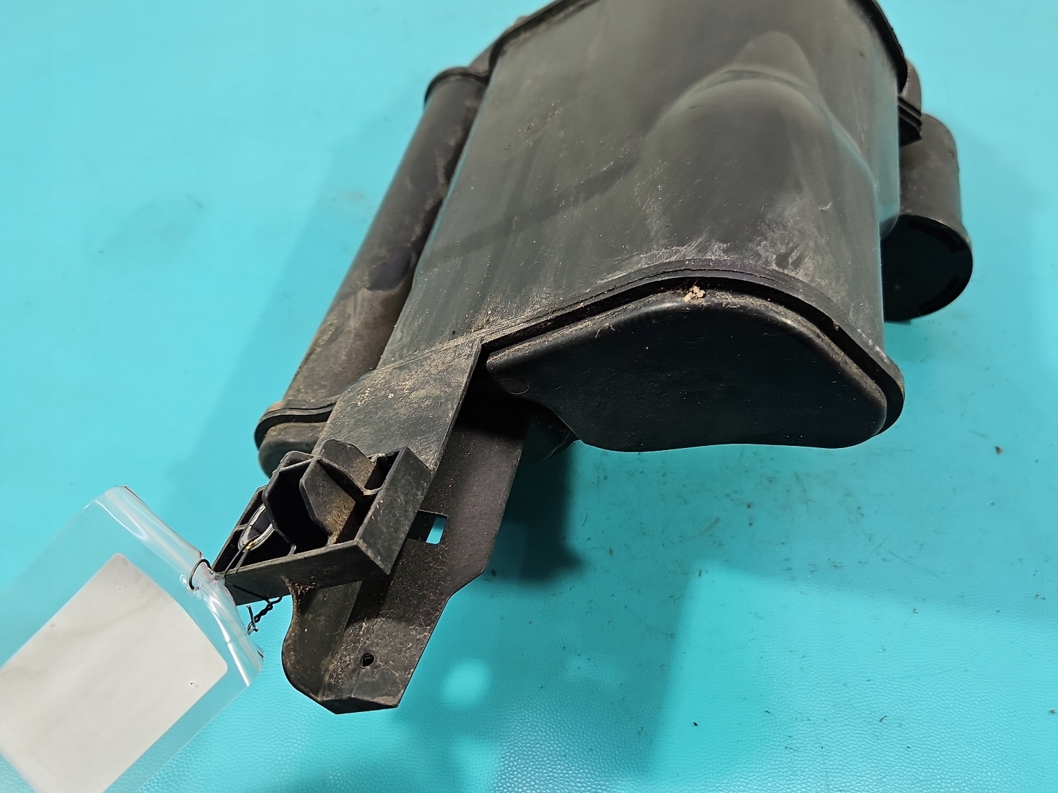 Filtro de carbón Audi A3 S3 8V OEM 5Q0201797 image 7