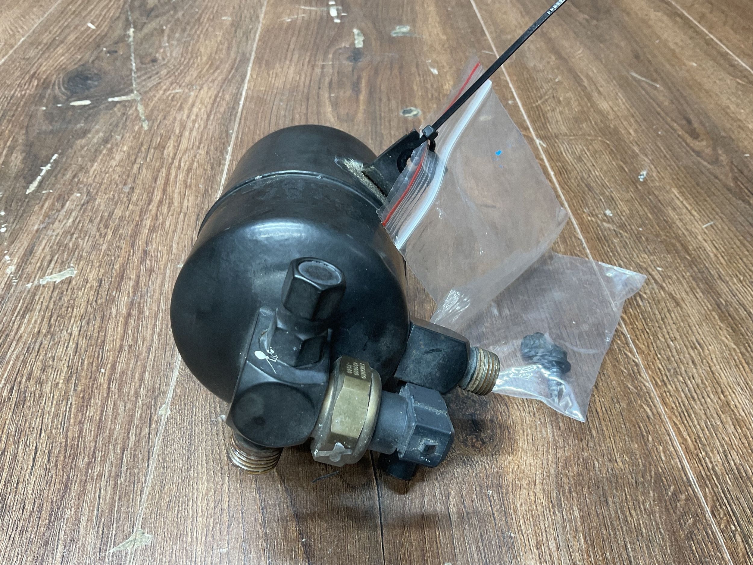 Desumidificador AC Mercedes-Benz OEM 1298300283 - Usado