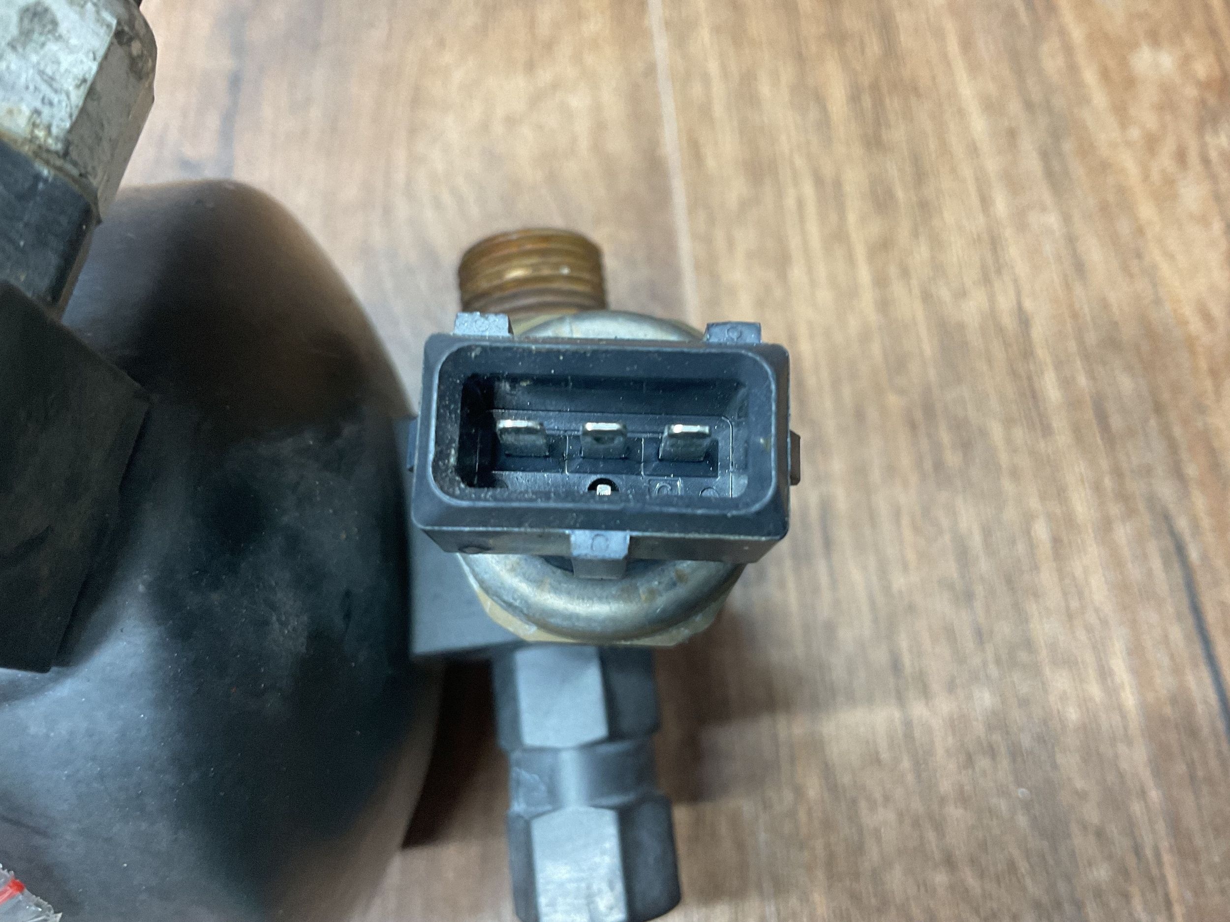 Mercedes-Benz Klima-Trockner OEM 1298300283 - Gebraucht image 5