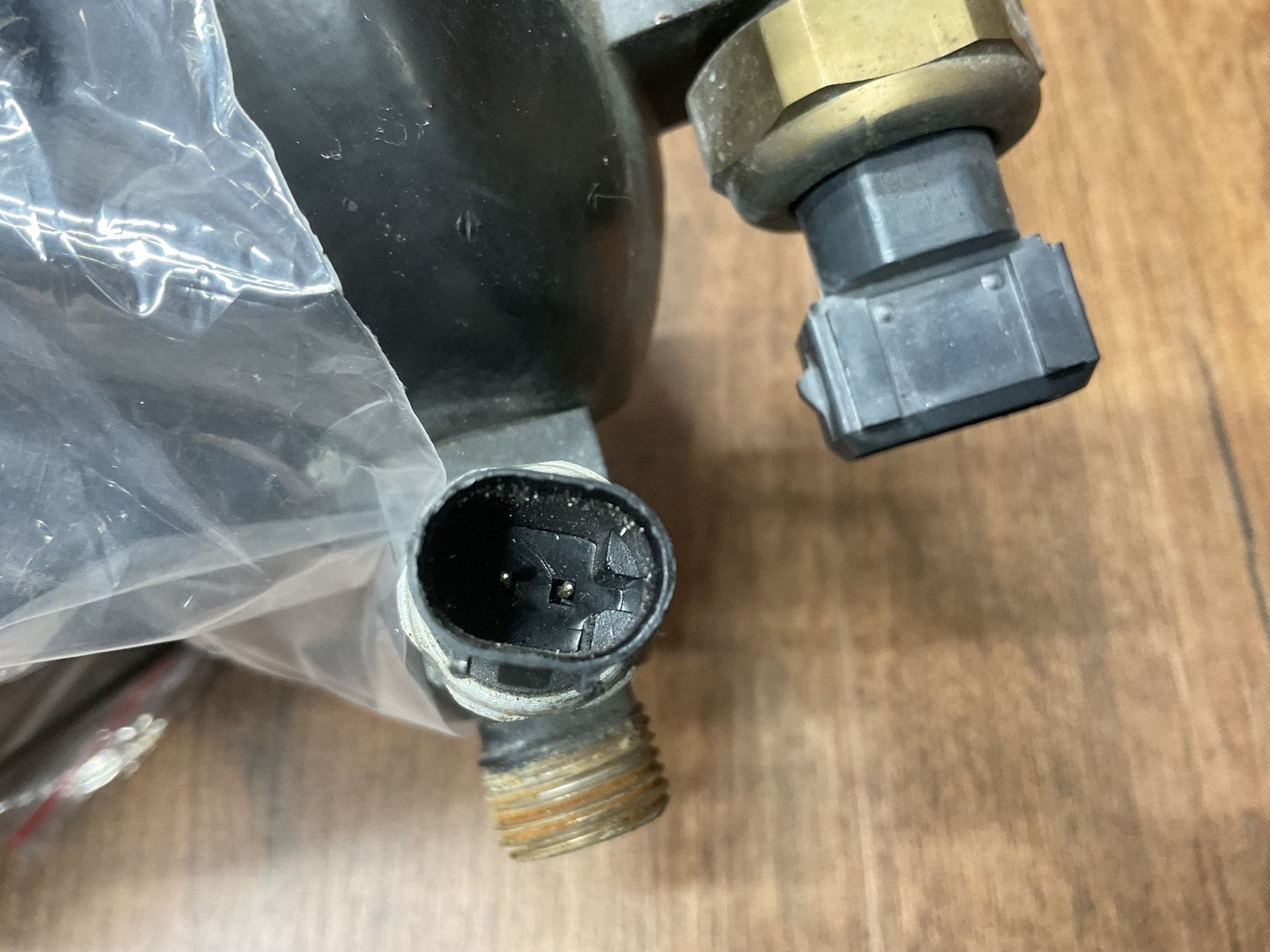 Mercedes-Benz Klima-Trockner OEM 1298300283 - Gebraucht image 7