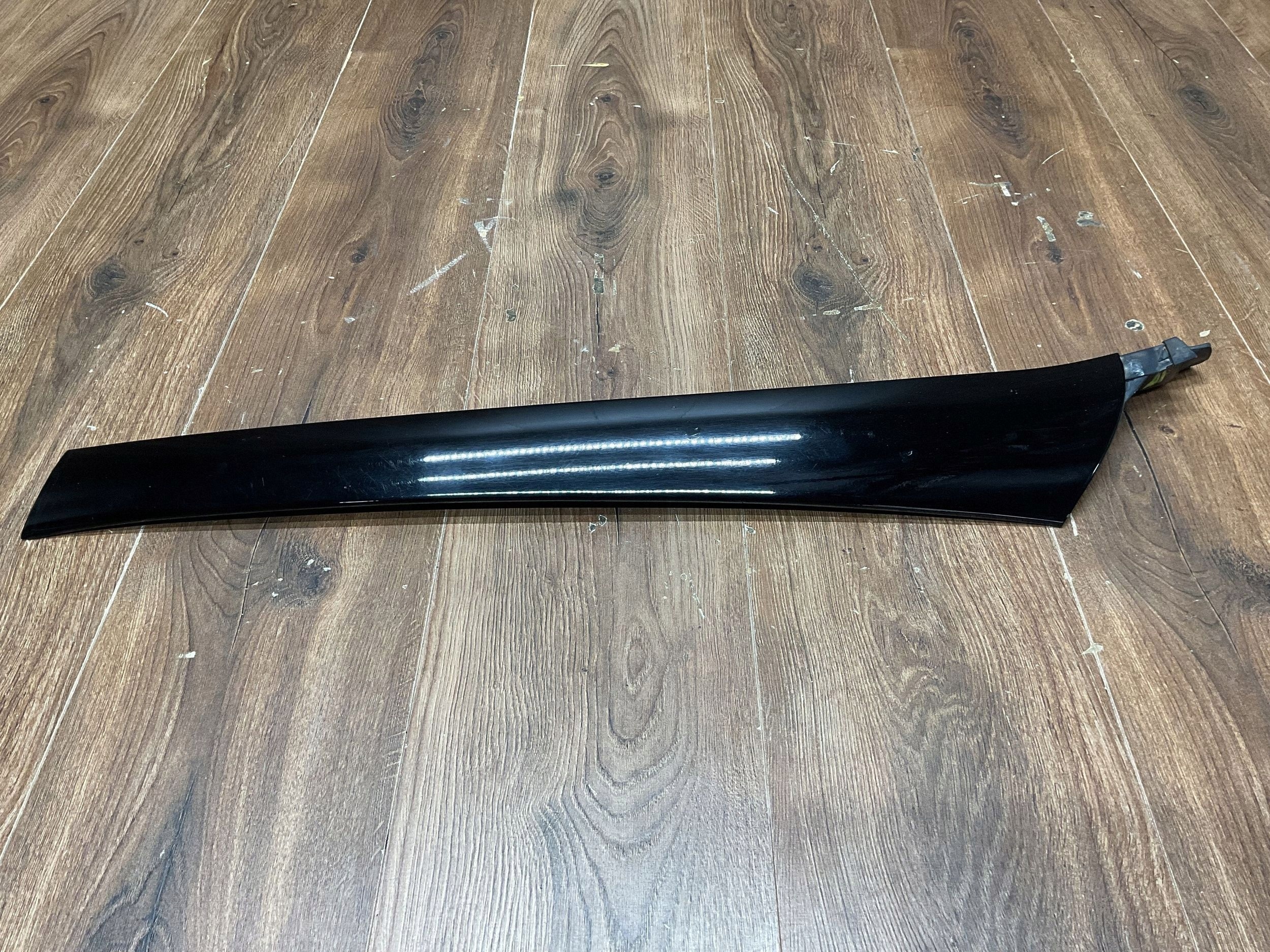 OEM 1296980218 Etutuuletin Pilariliuska Mercedes-Benz image 2