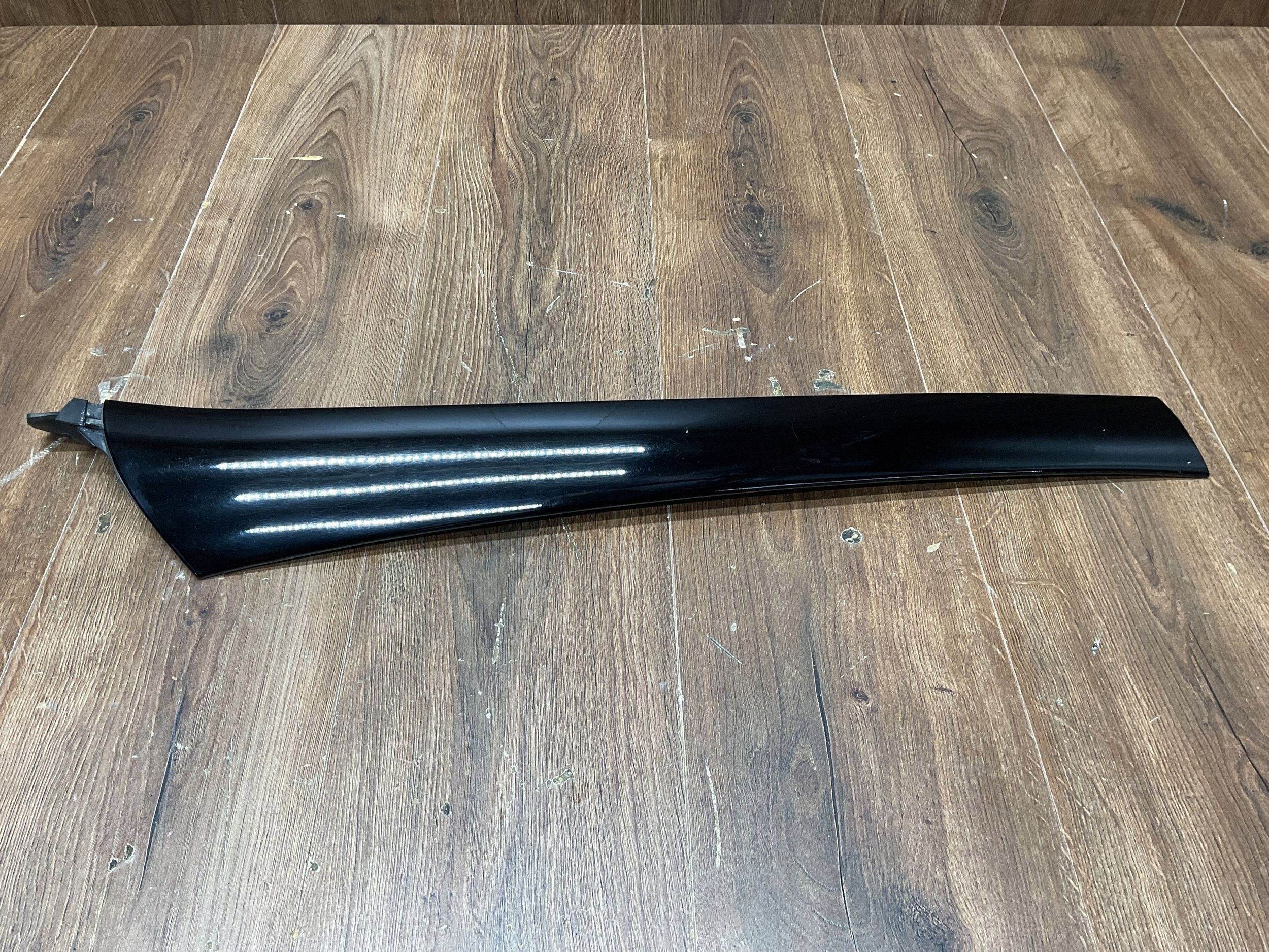 OEM 1296980118 Frontscheiben-Säulenleiste Mercedes image 2