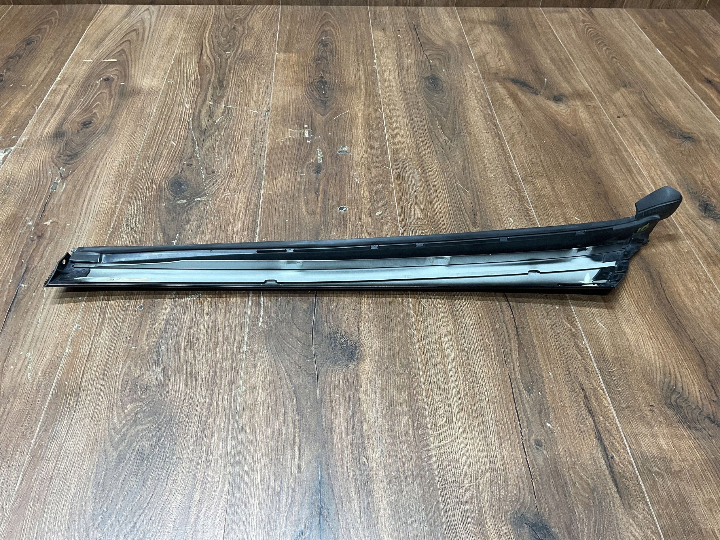 OEM 1296980118 Frontscheiben-Säulenleiste Mercedes image 10