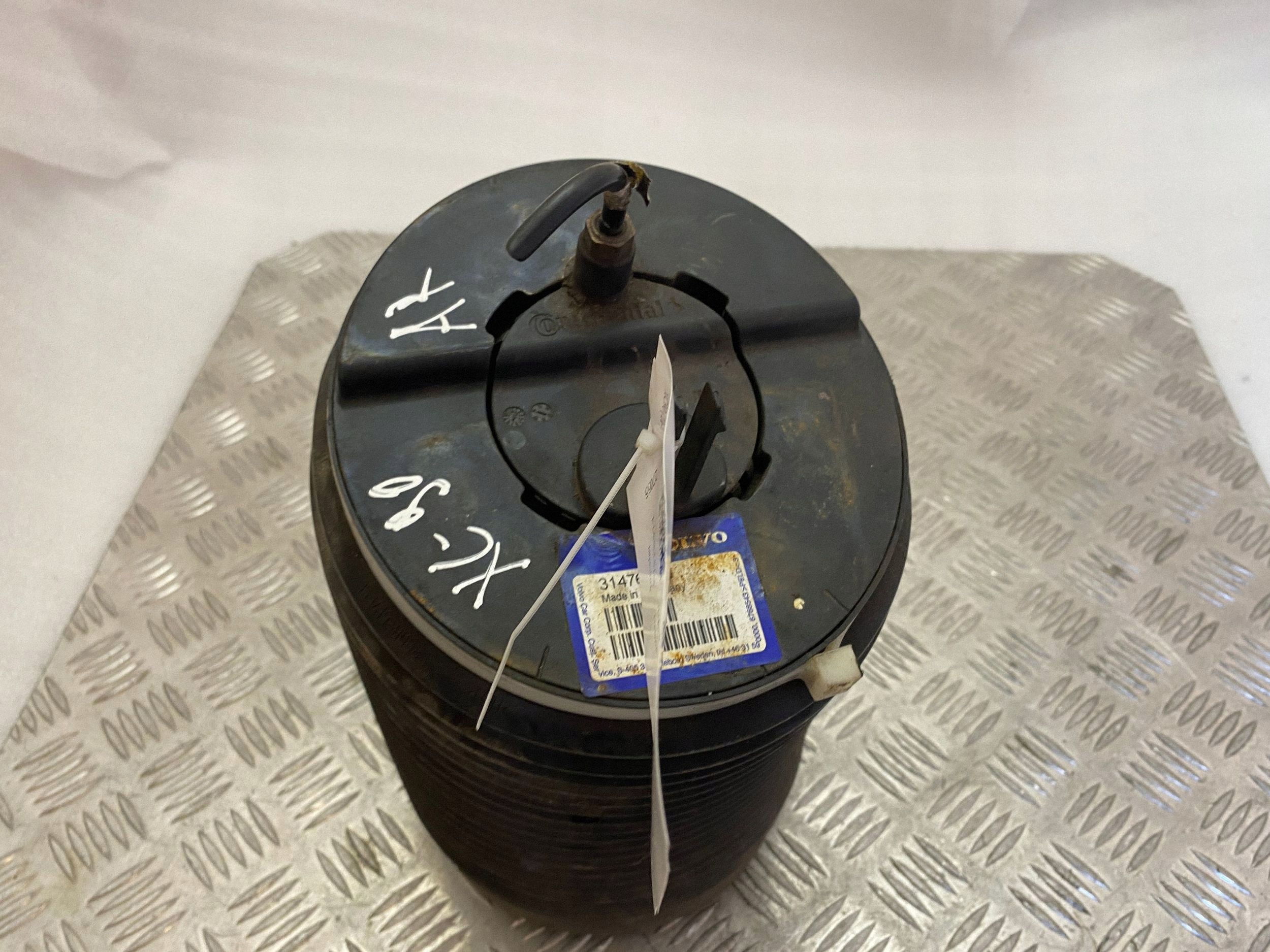 Volvo XC90 Luftfjäderväska OEM 314764428 image 2