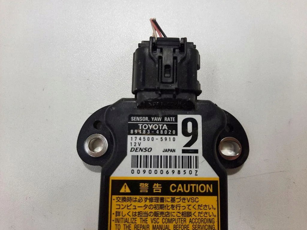 Lexus ESP-kiihtyvyysanturi OEM 8918348020