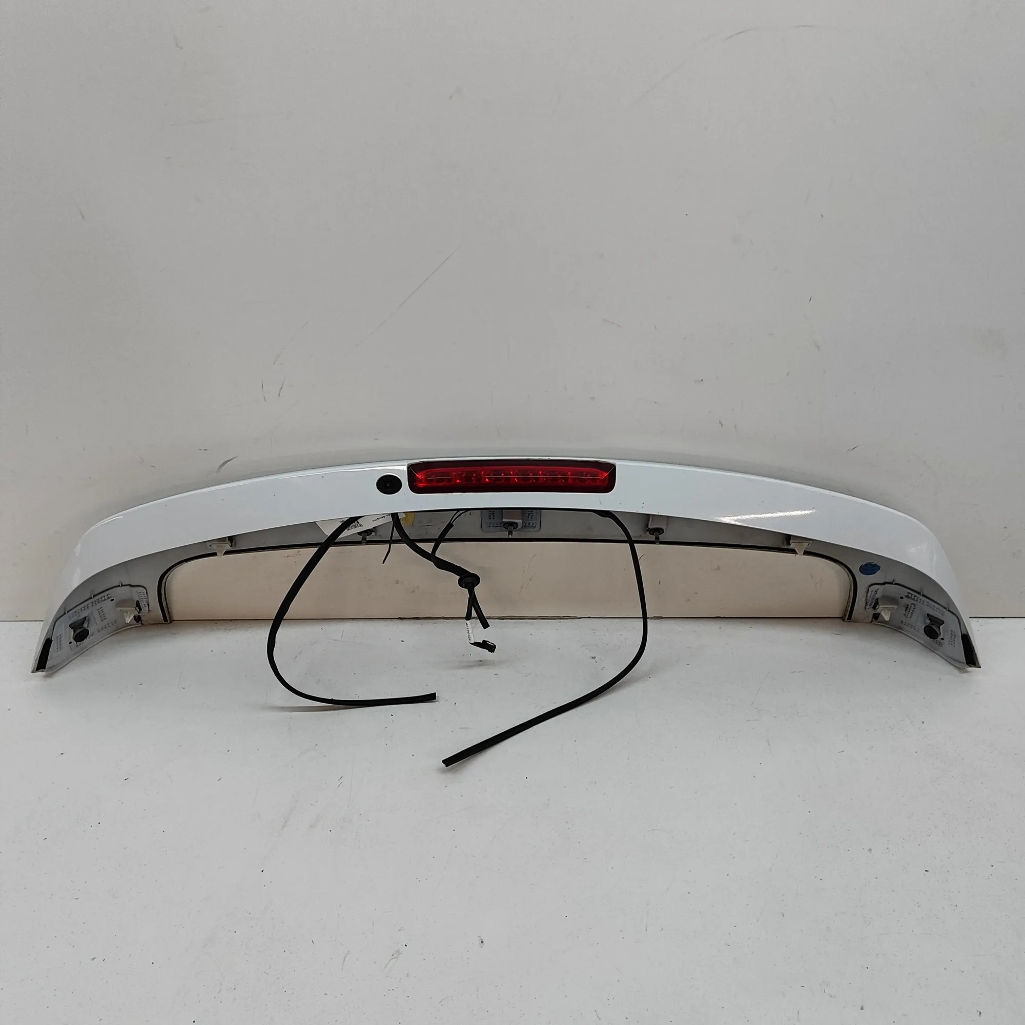 Kofferraumspoiler Buick Encore I 2019 OEM 95978986 image 2