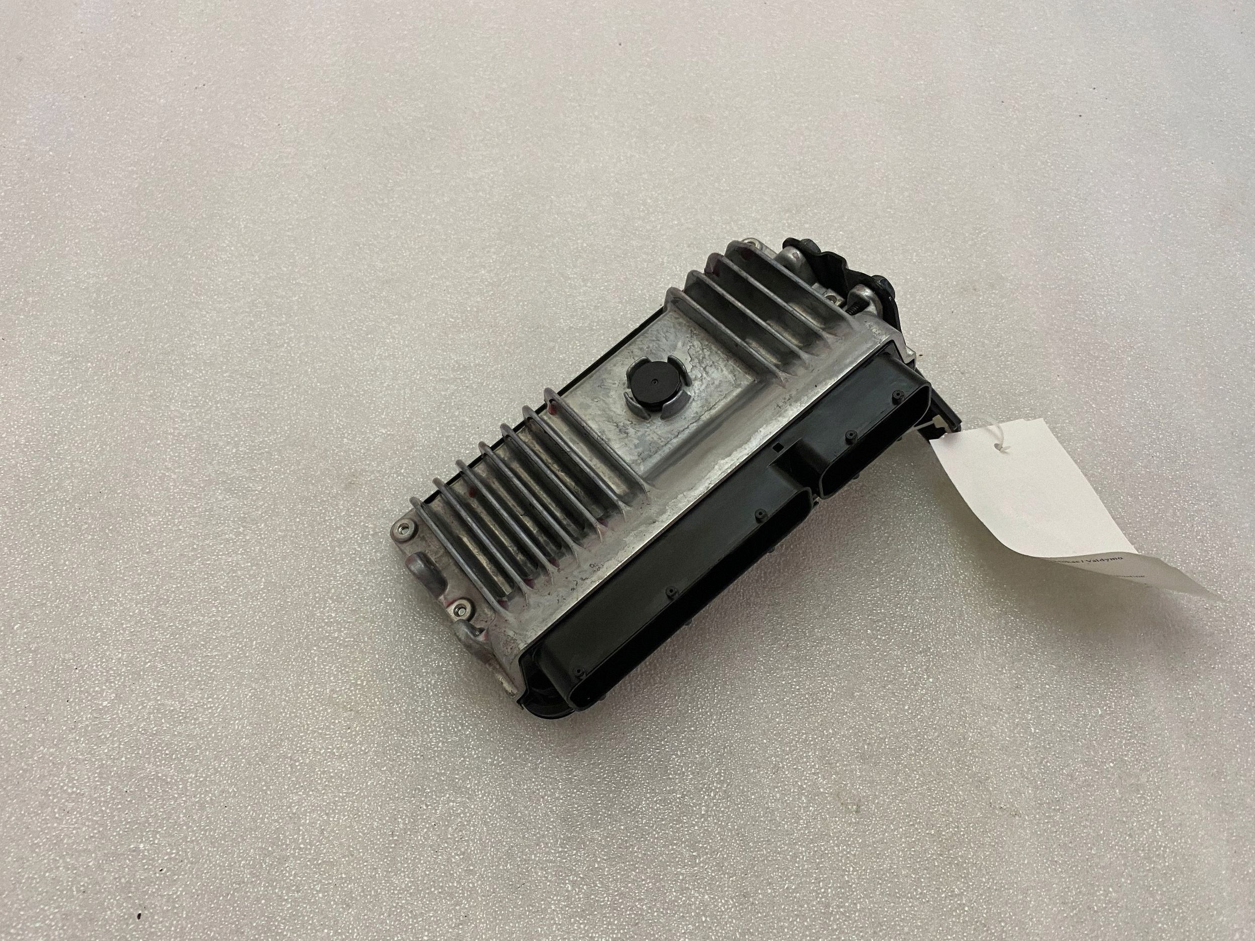Módulo de control de bomba de inyección Lexus RX 450H OEM 896614D380 image 2