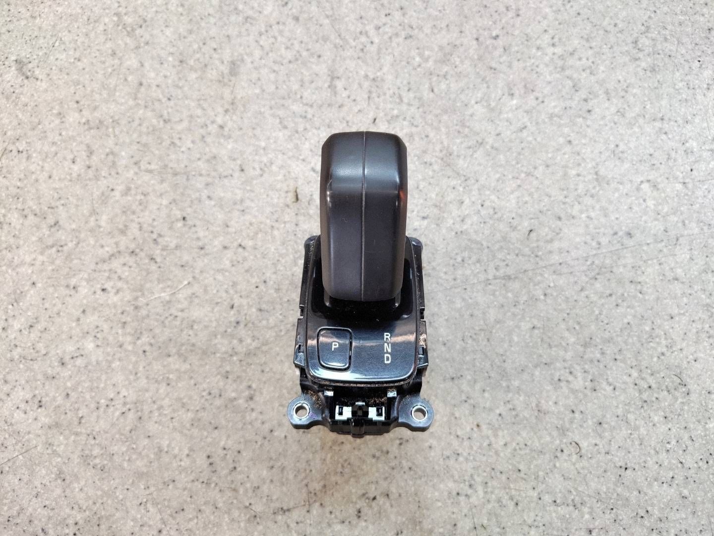Levier de vitesse supérieur OEM 32240931 Volvo S90/V90
