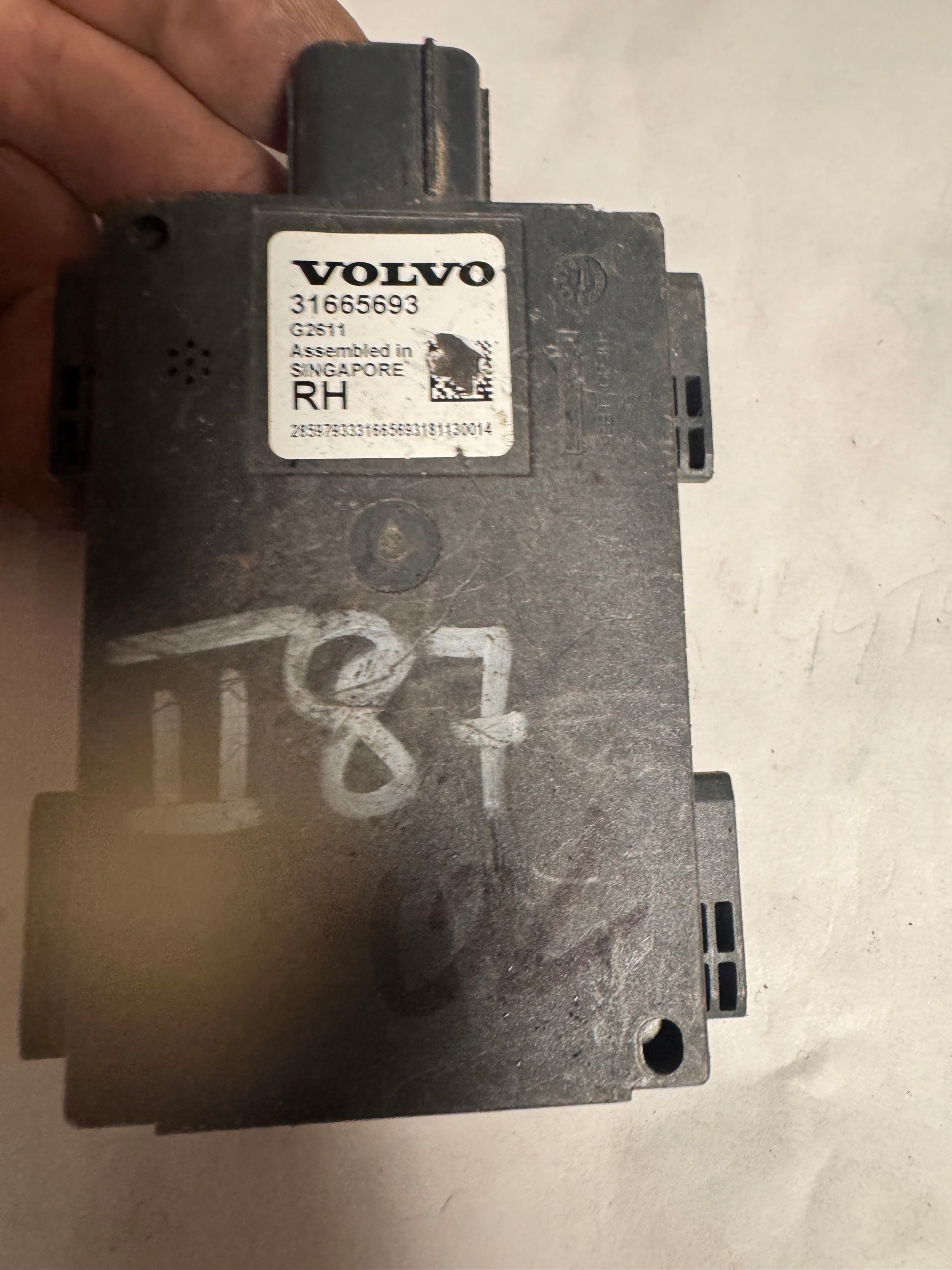Module angle mort Volvo XC90 2018 OEM 31665693 image 3
