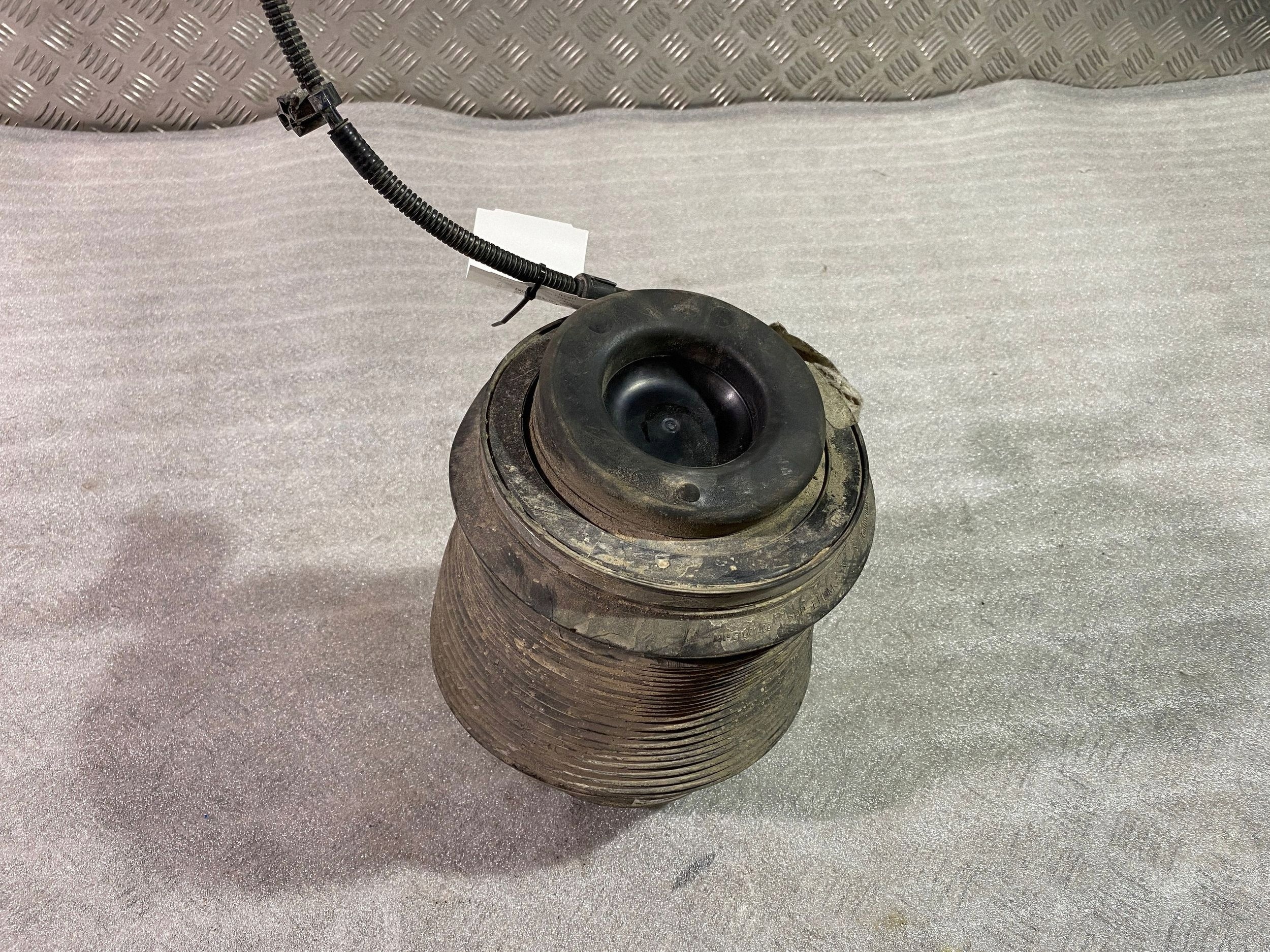 OEM 68258355AC Coussin d'air suspension arrière image 2