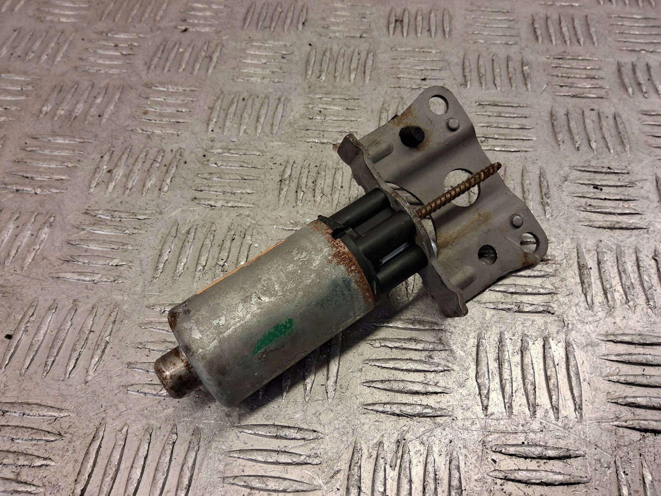 Moteur de siège Land Rover OEM 918529101 - État utilisé image 7