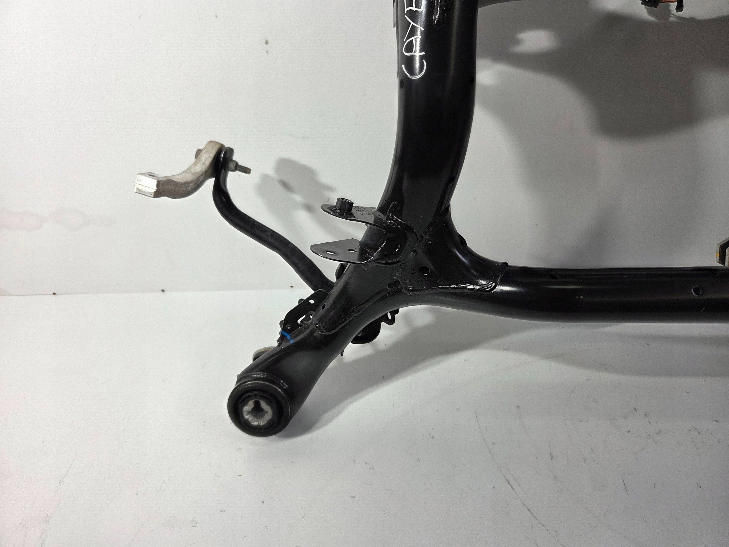 Audi Q7 Hinterachsträger OEM 4M0500025 - Gebraucht image 4