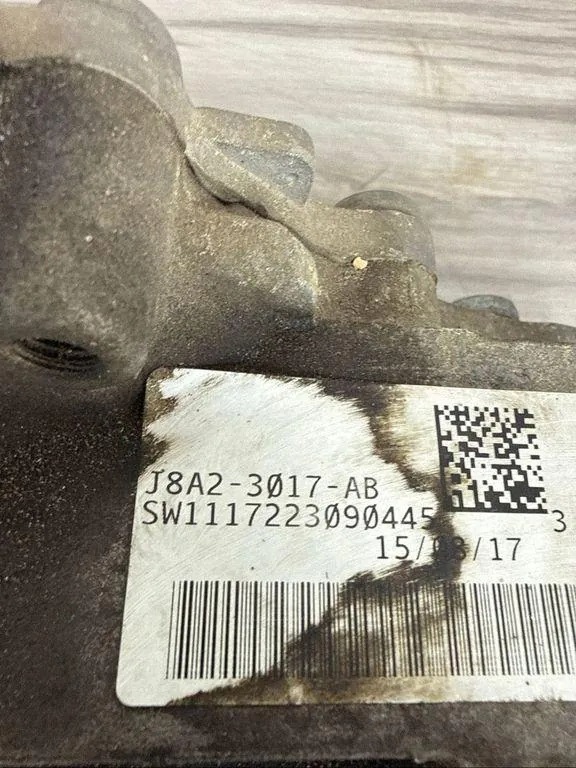 Front Differential OEM J8A2-3017-AB for Range Rover Velar image 10