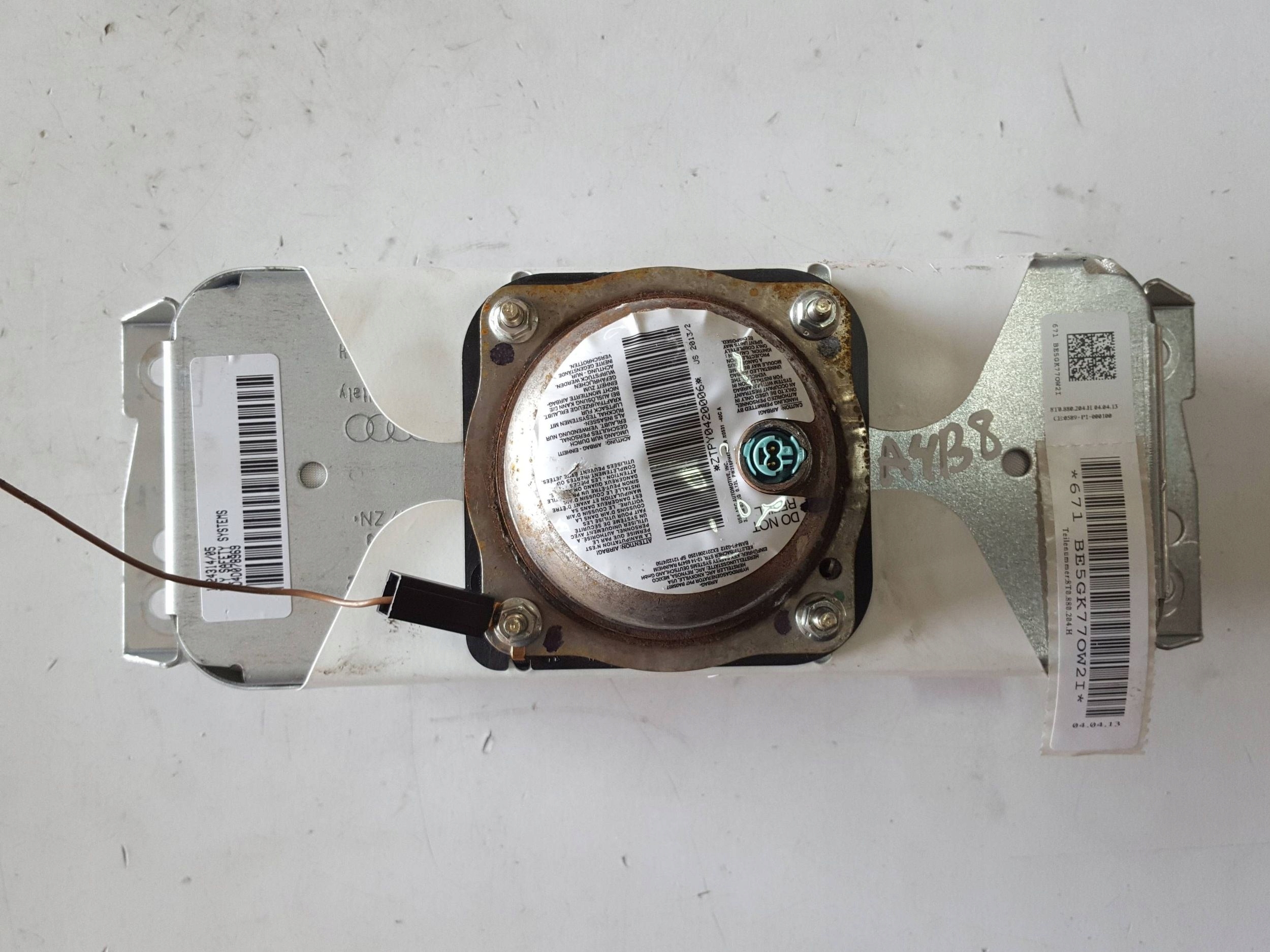 Airbag passager OEM 8T0880204H pour Audi A4 B8 Lift