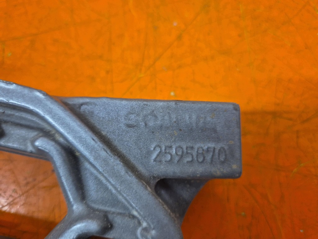 Scania Steg OEM 2595870 - Begagnad Lastbil Tillbehör image 3