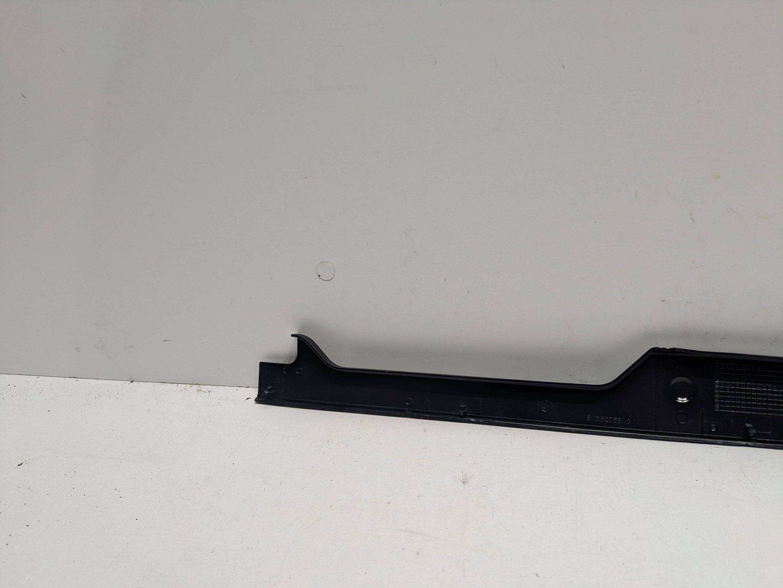 Audi A4 B9 Cache Pare-chocs Gauche 8W6820581G image 5
