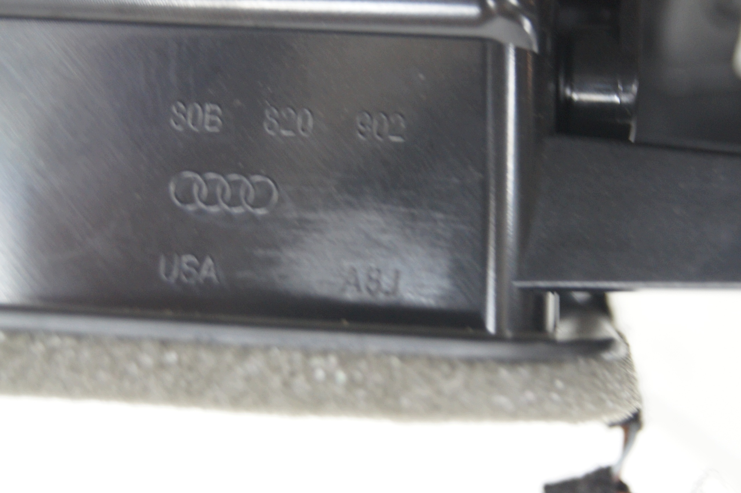 Cadre de Console Audi Q5 OEM 80B820902 image 9