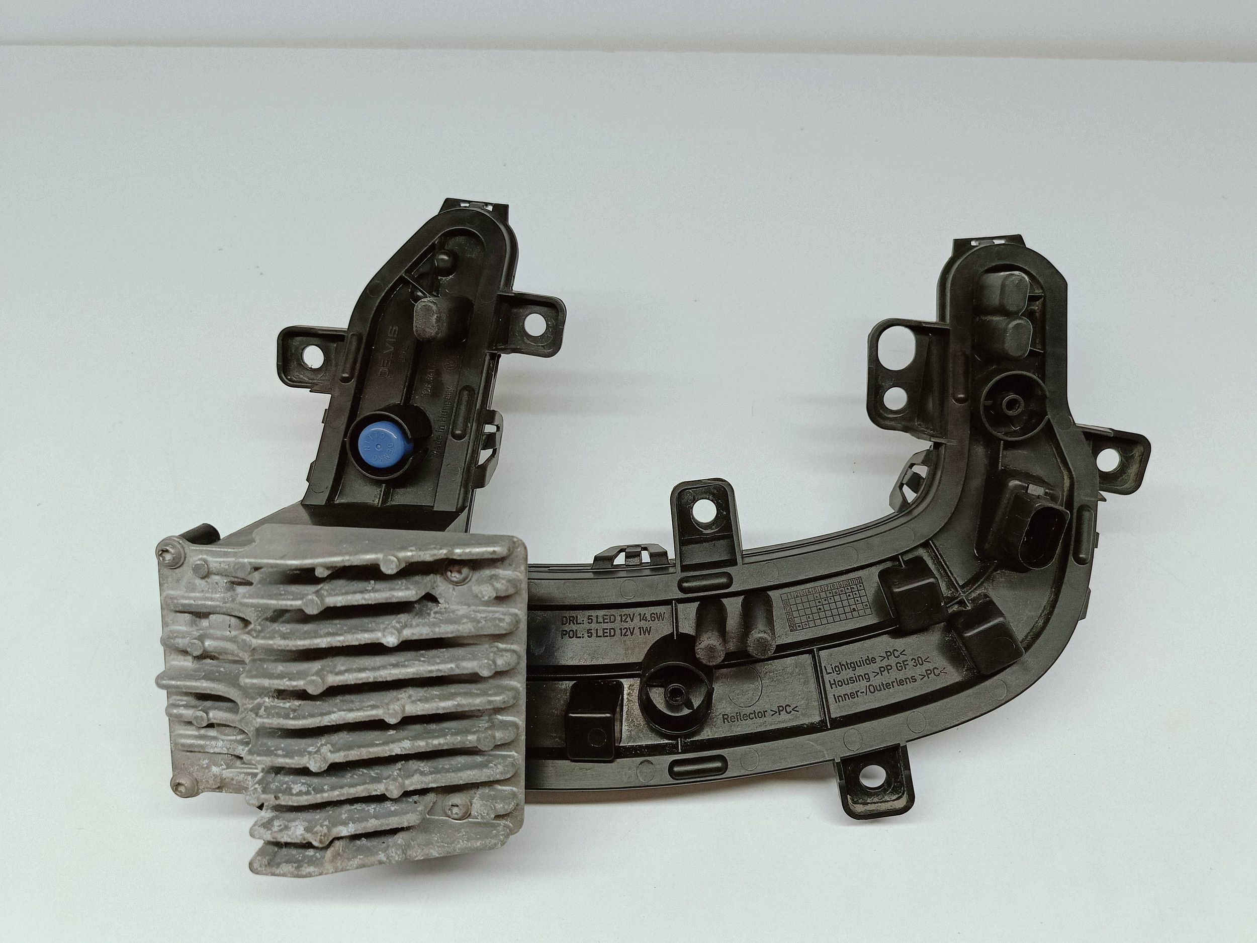 Feu DRL gauche OEM 12E941055E pour VW Up Lift image 9