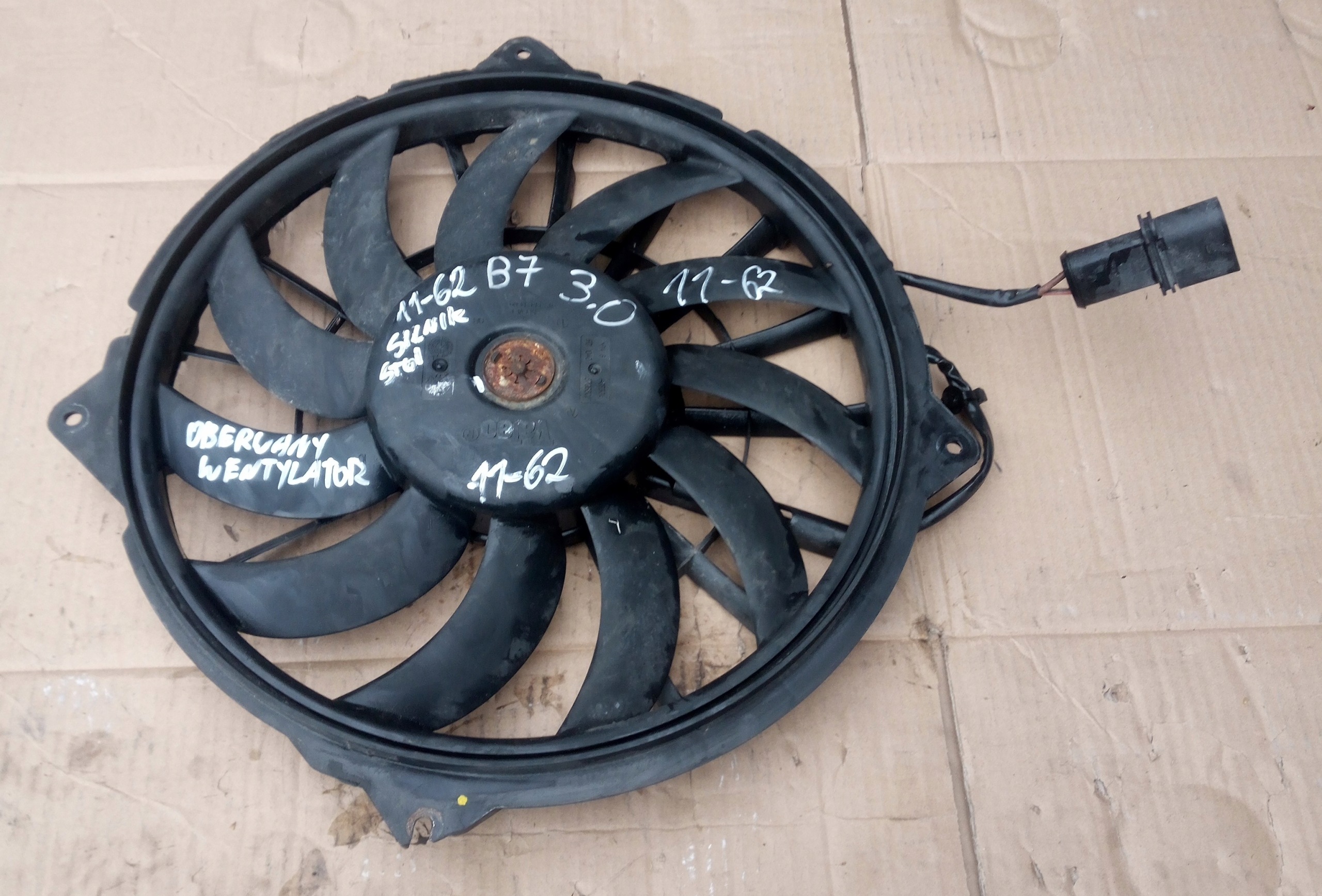 Ventilador Audi OE 8E0959455G usado para A4 B7 image 2