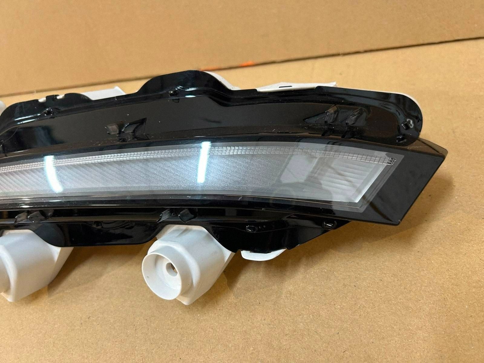 Peugeot 208 II Frontscheinwerfer Rechts OEM 9824241280 image 3