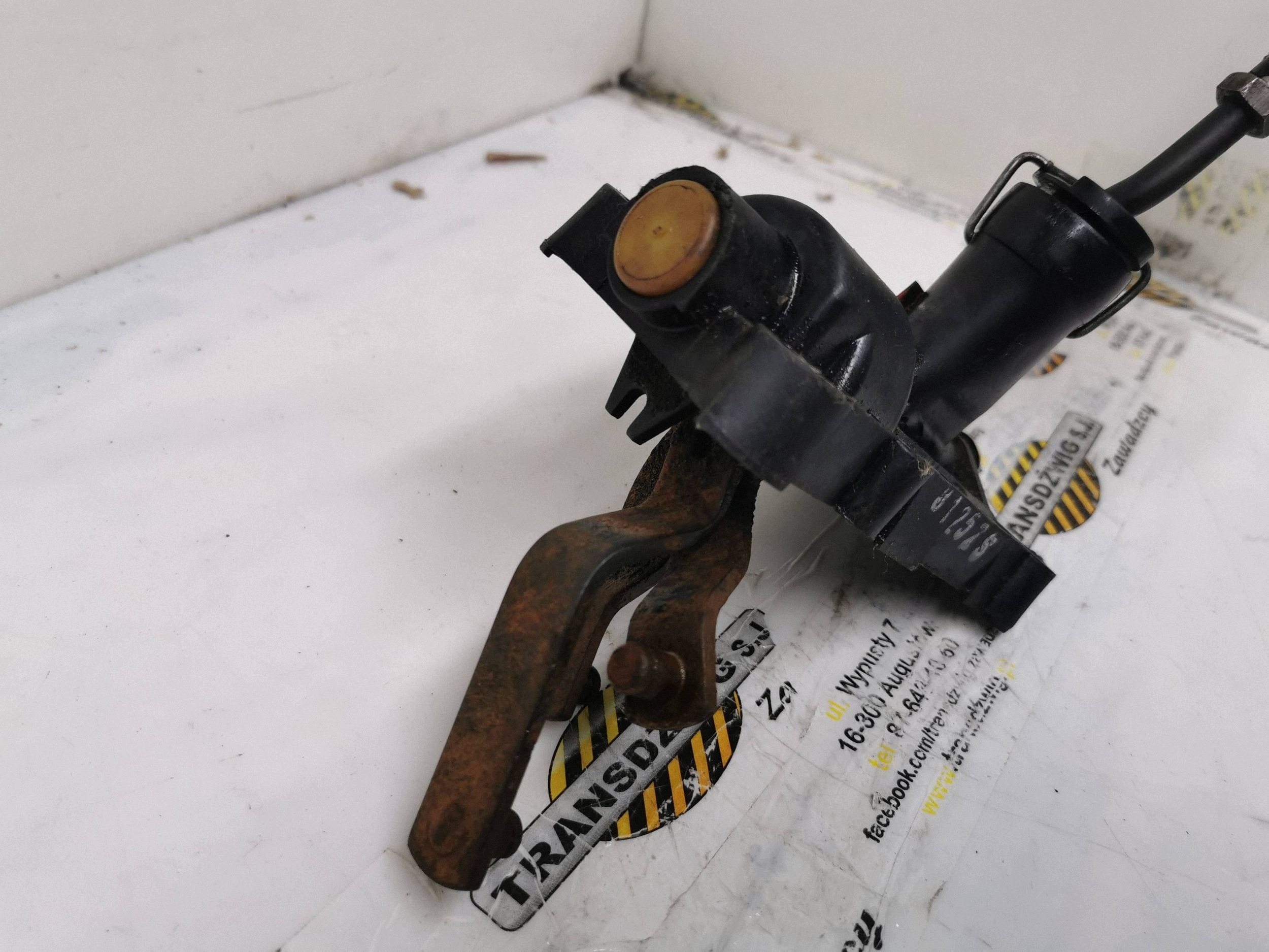 OEM 51078300 Vaihteenvalitsin Mercedes W123:lle
