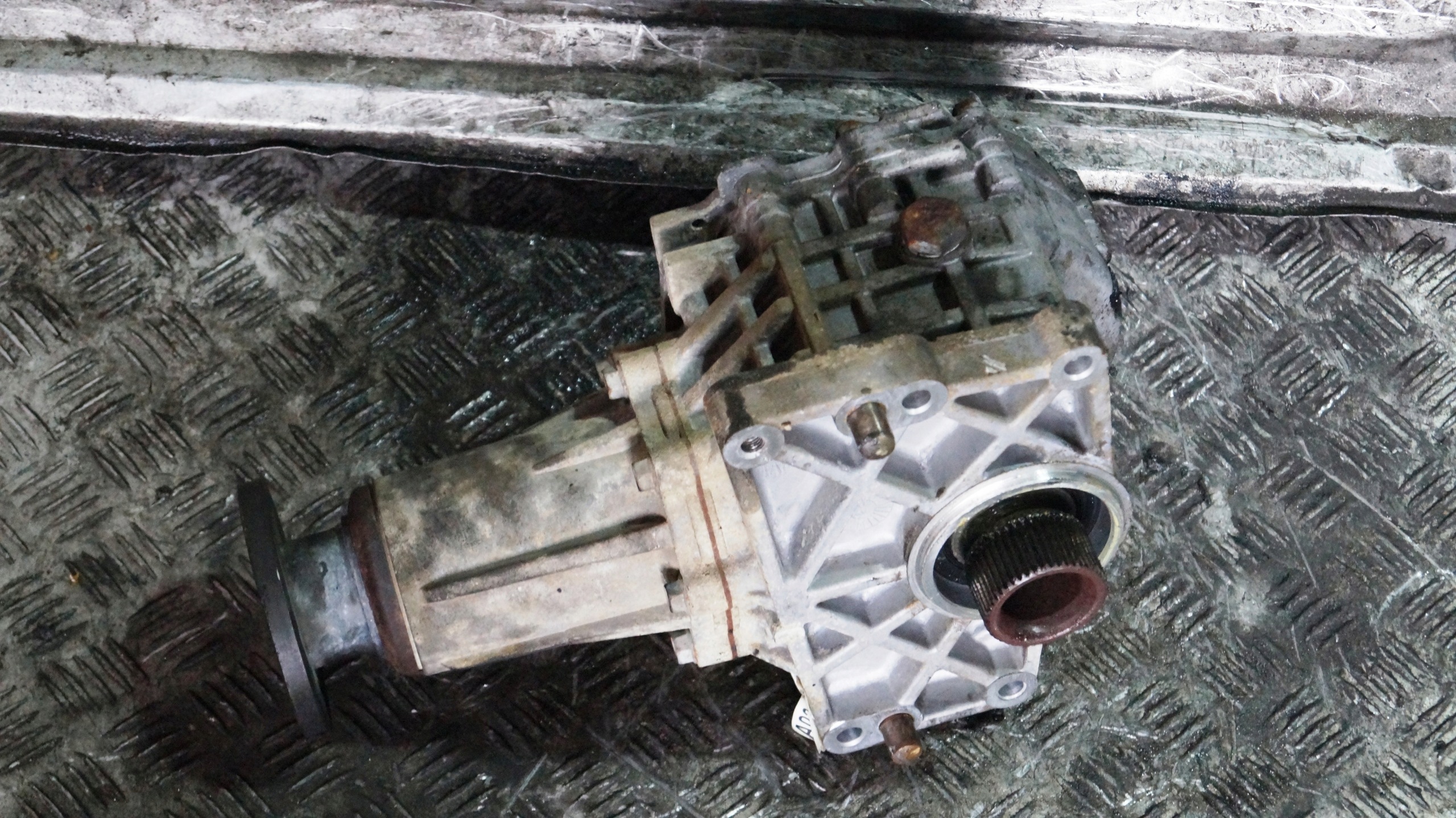 Boîte de transfert Hyundai OEM 47300-3B300 Santa Fe image 5