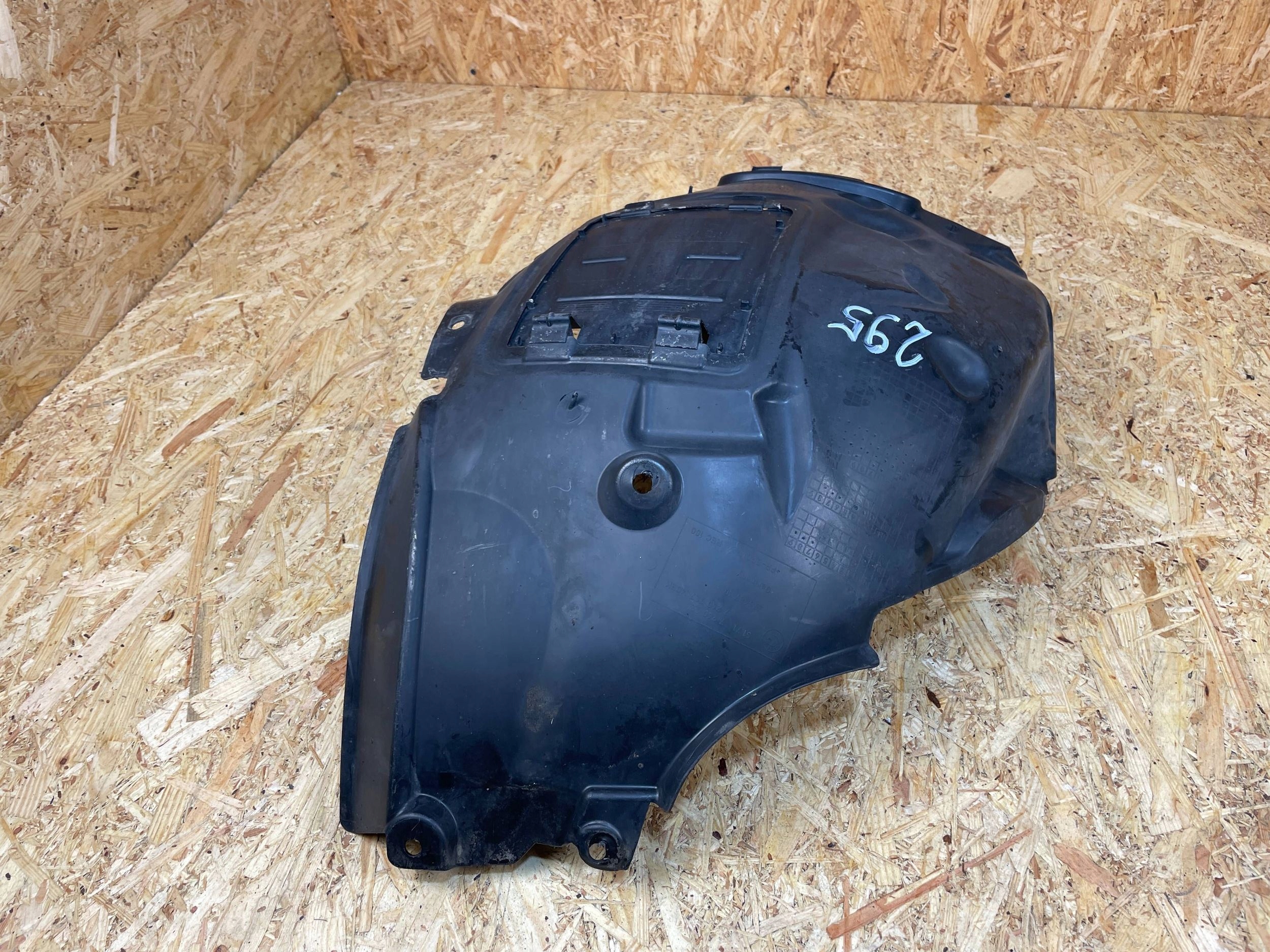 BMW F30 F31 LCI Front Kotflügel Links OEM 7260725 image 5