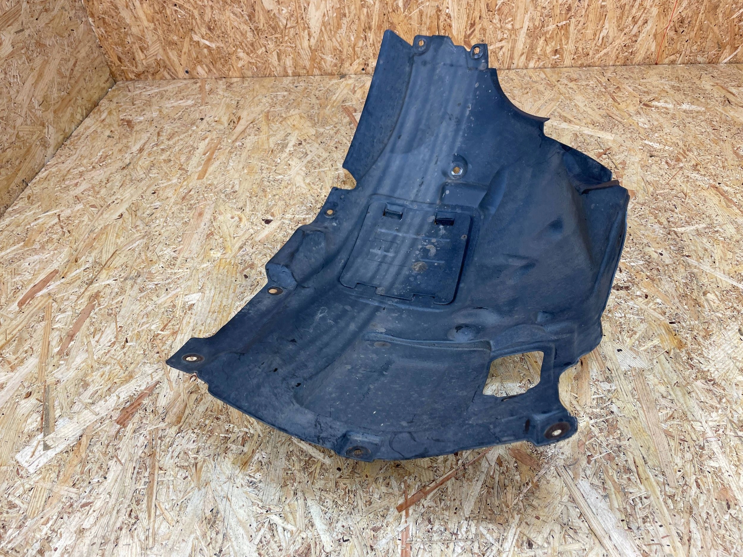 BMW F30 F31 LCI Front Kotflügel Links OEM 7260725 image 9