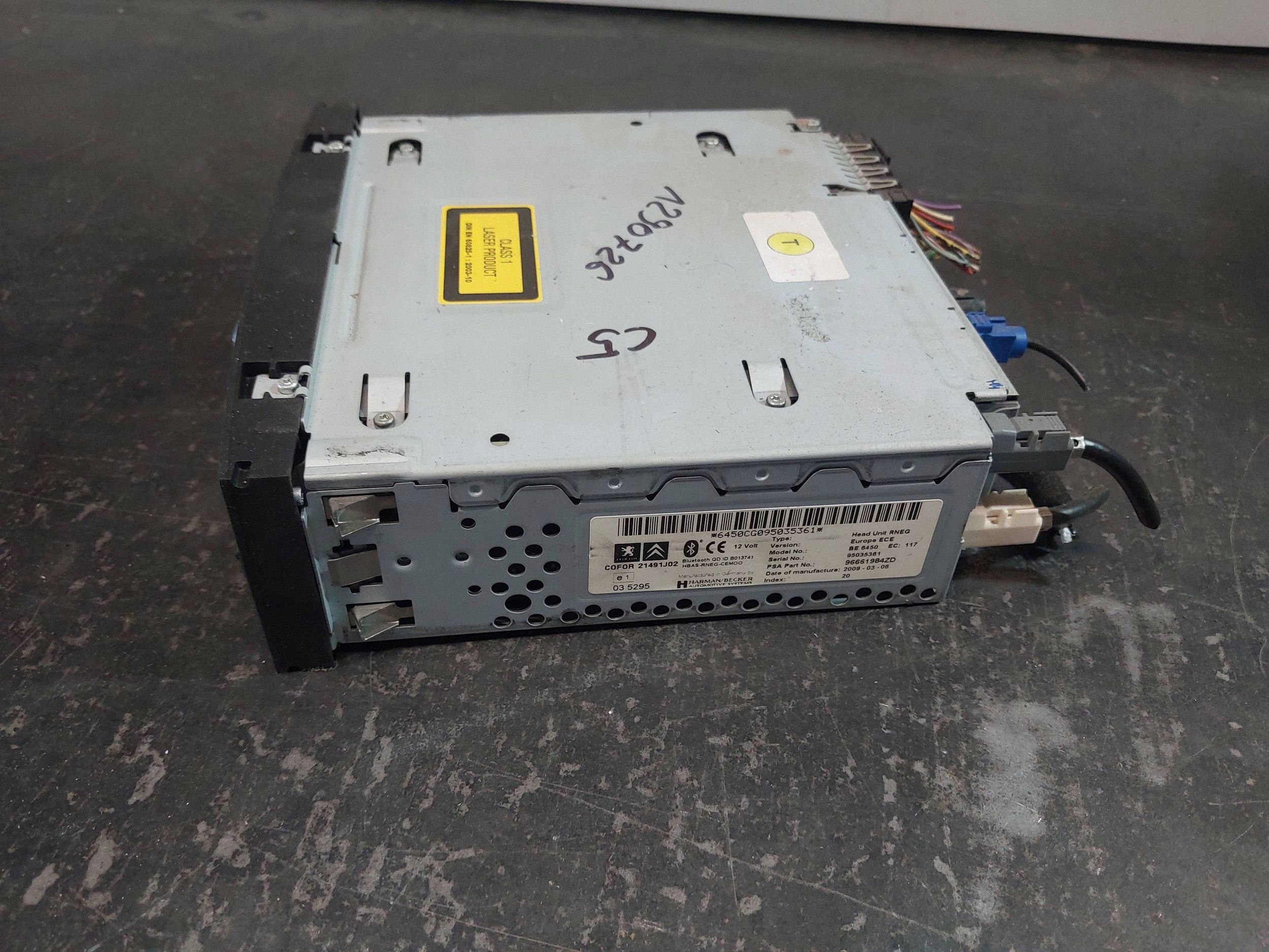 Rádio CD Citroen C5 II X7 OEM 96661984ZD - Usado image 4