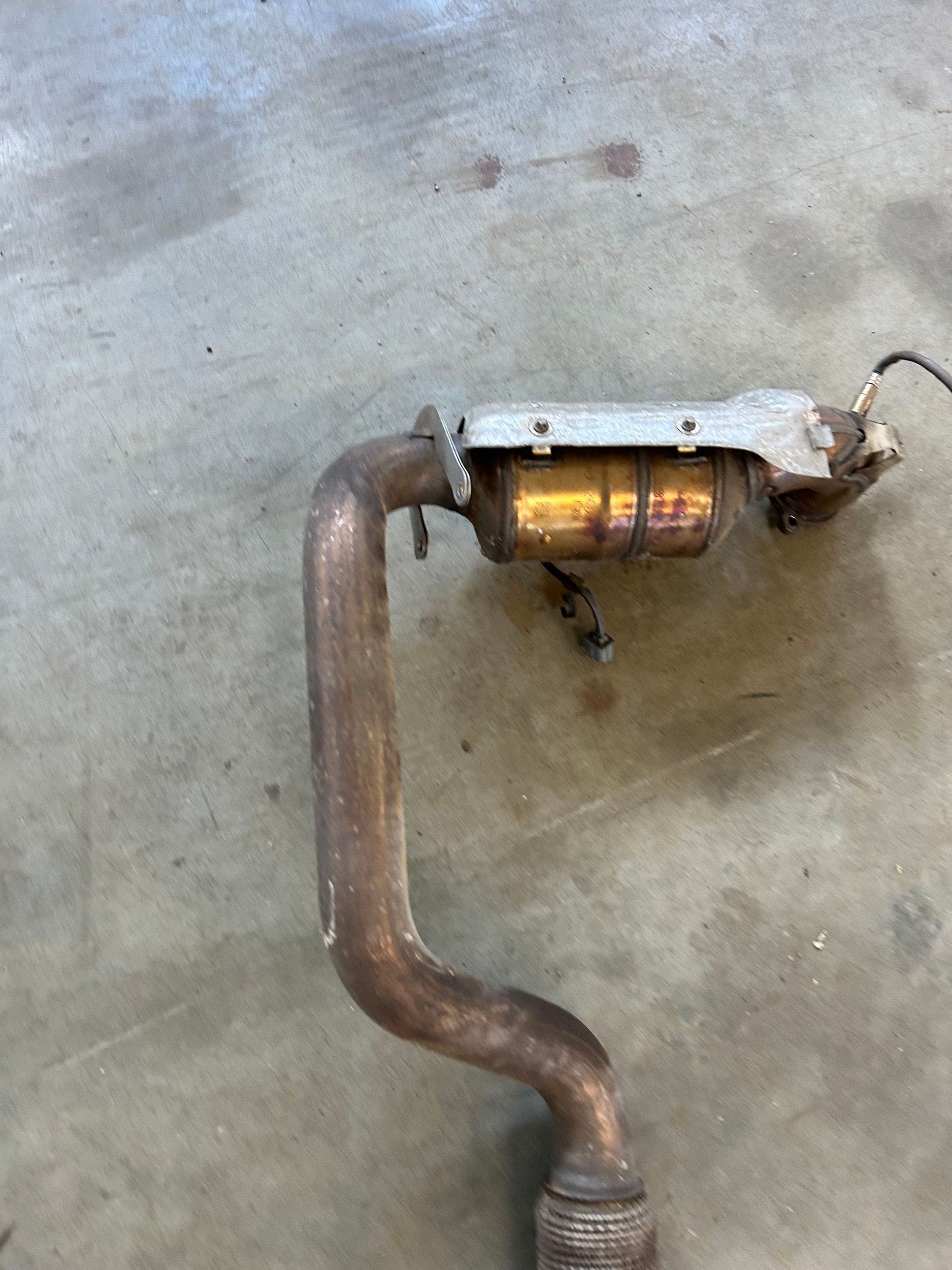 Filtro DPF Mercedes OEM A2464900514 Usado image 3