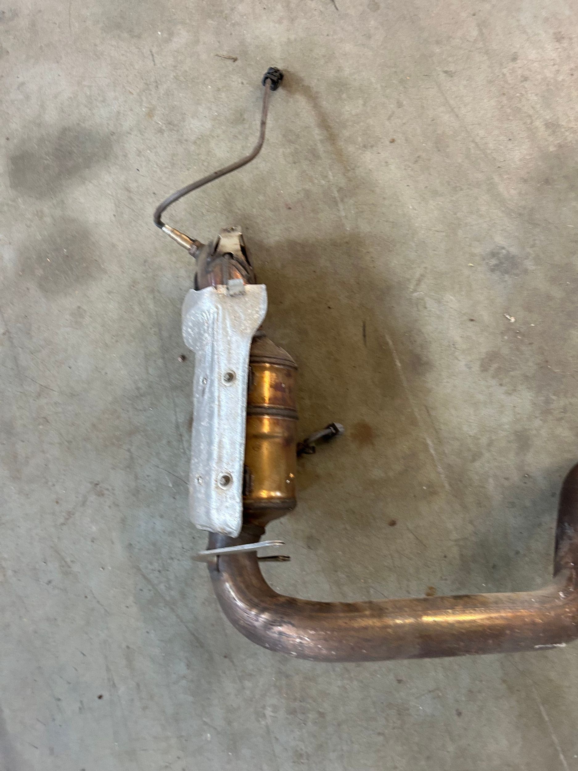 Filtro DPF Mercedes OEM A2464900514 Usado image 4
