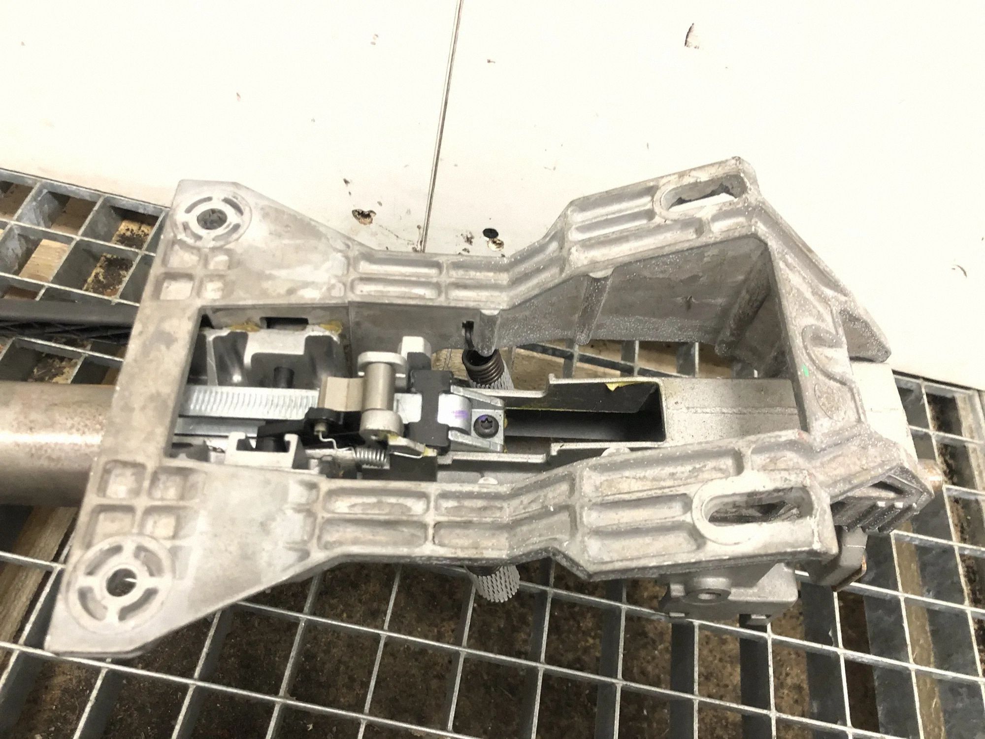 Colonne de direction OEM 23383350 pour Chevrolet Camaro VI image 8
