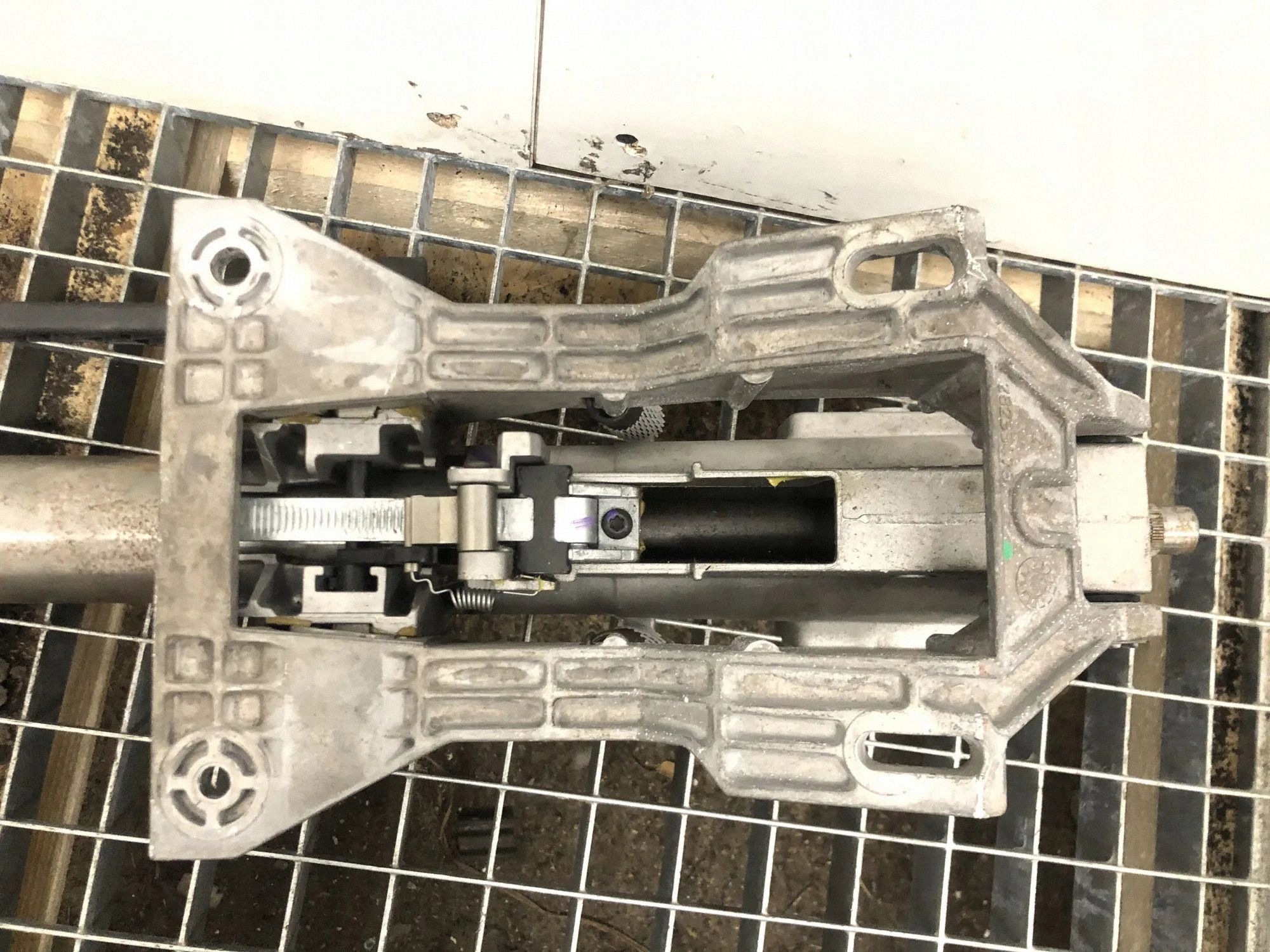 Colonne de direction OEM 23383350 pour Chevrolet Camaro VI image 9