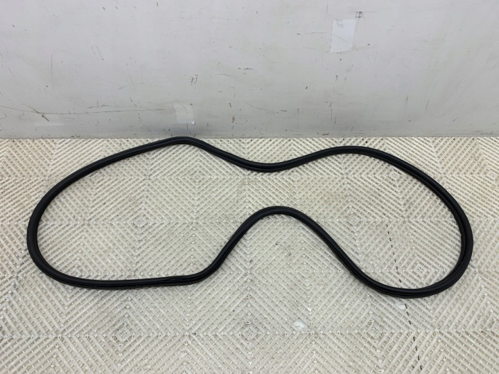 BMW G30 Sedanin takaluukun tiiviste 7366401