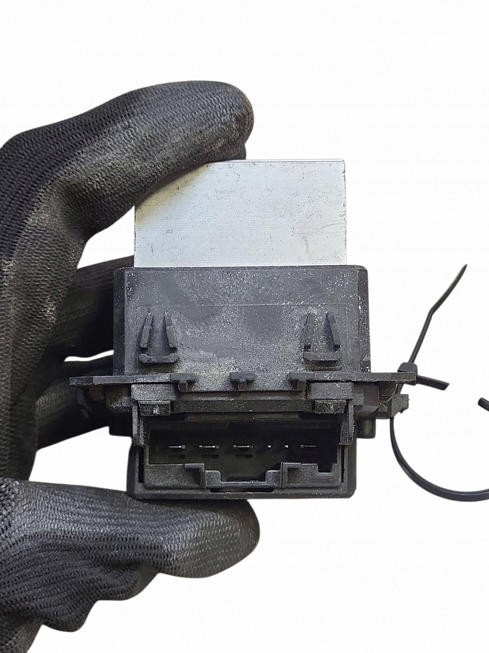 Resistência do soprador OEM T1000034Z-C Peugeot 208 1.2 VTi image 6