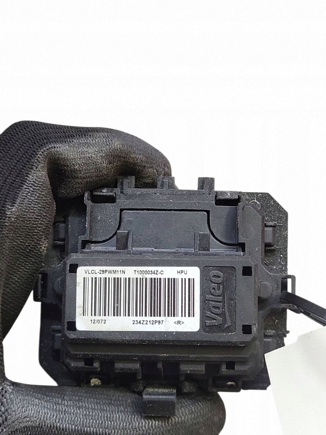 Resistência do soprador OEM T1000034Z-C Peugeot 208 1.2 VTi image 7