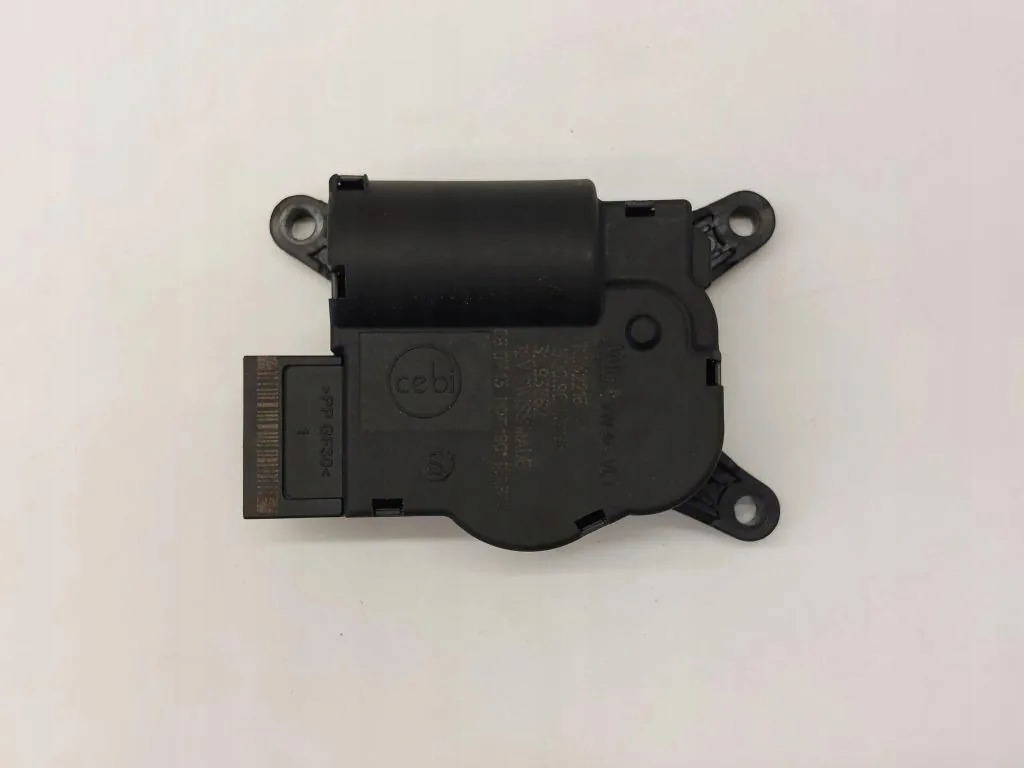 SEAT Leon Mk3 Lämmitysventtiili OEM 5Q0907511K image 2