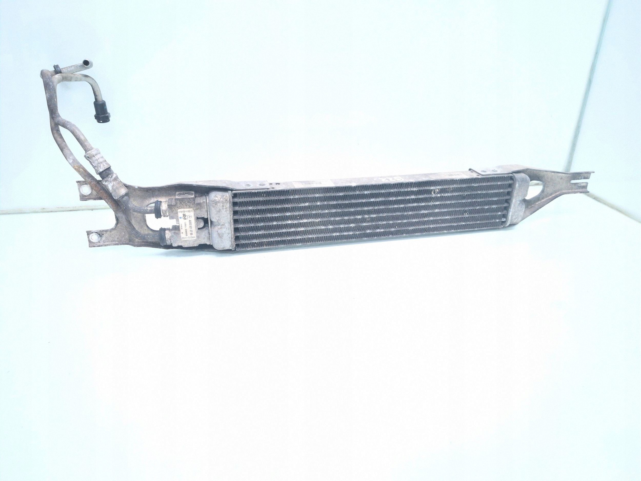 Refroidisseur de boîte utilisé OEM A1645002500 Mercedes-Benz image 2